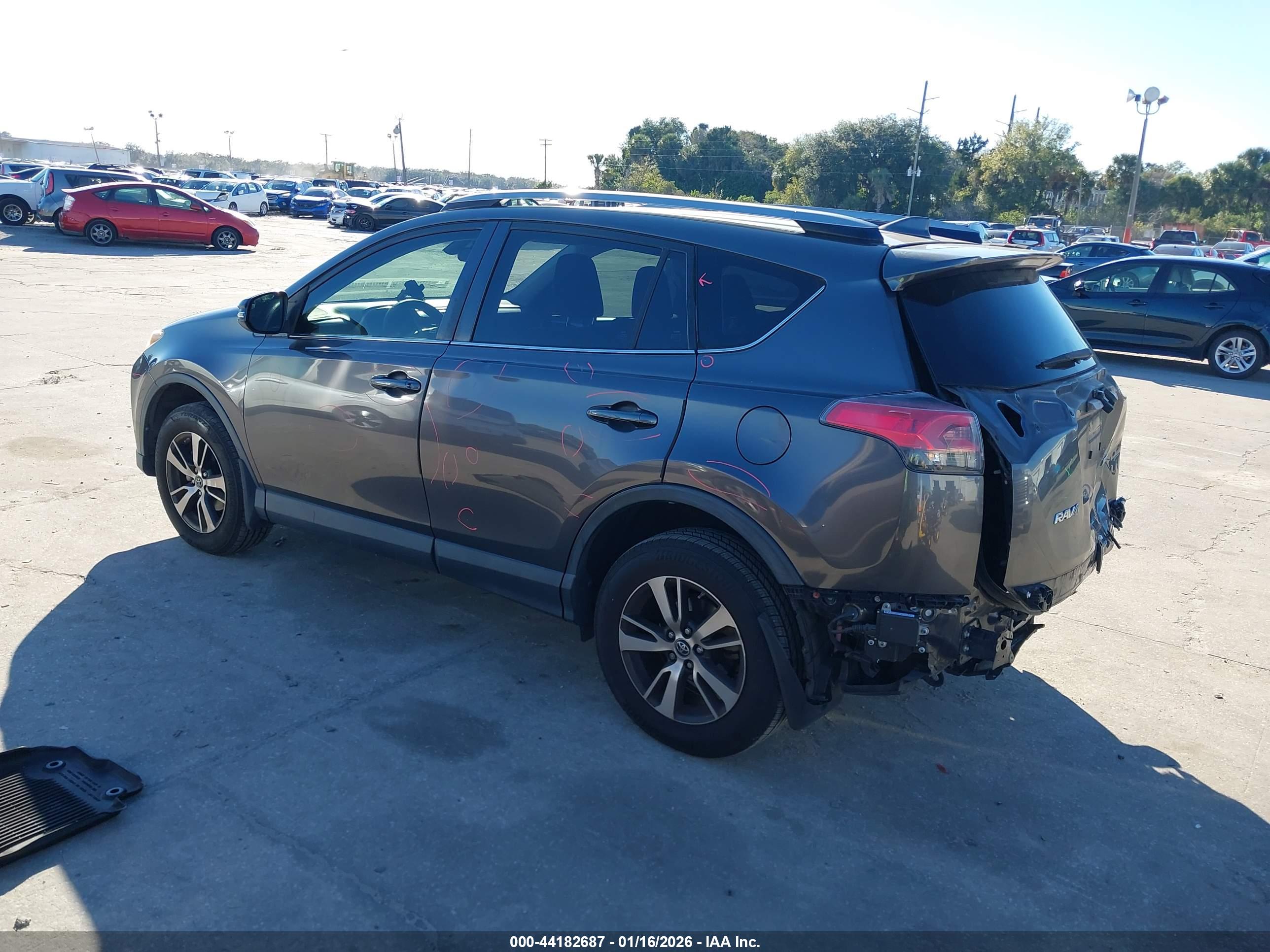 TOYOTA RAV4 image 3