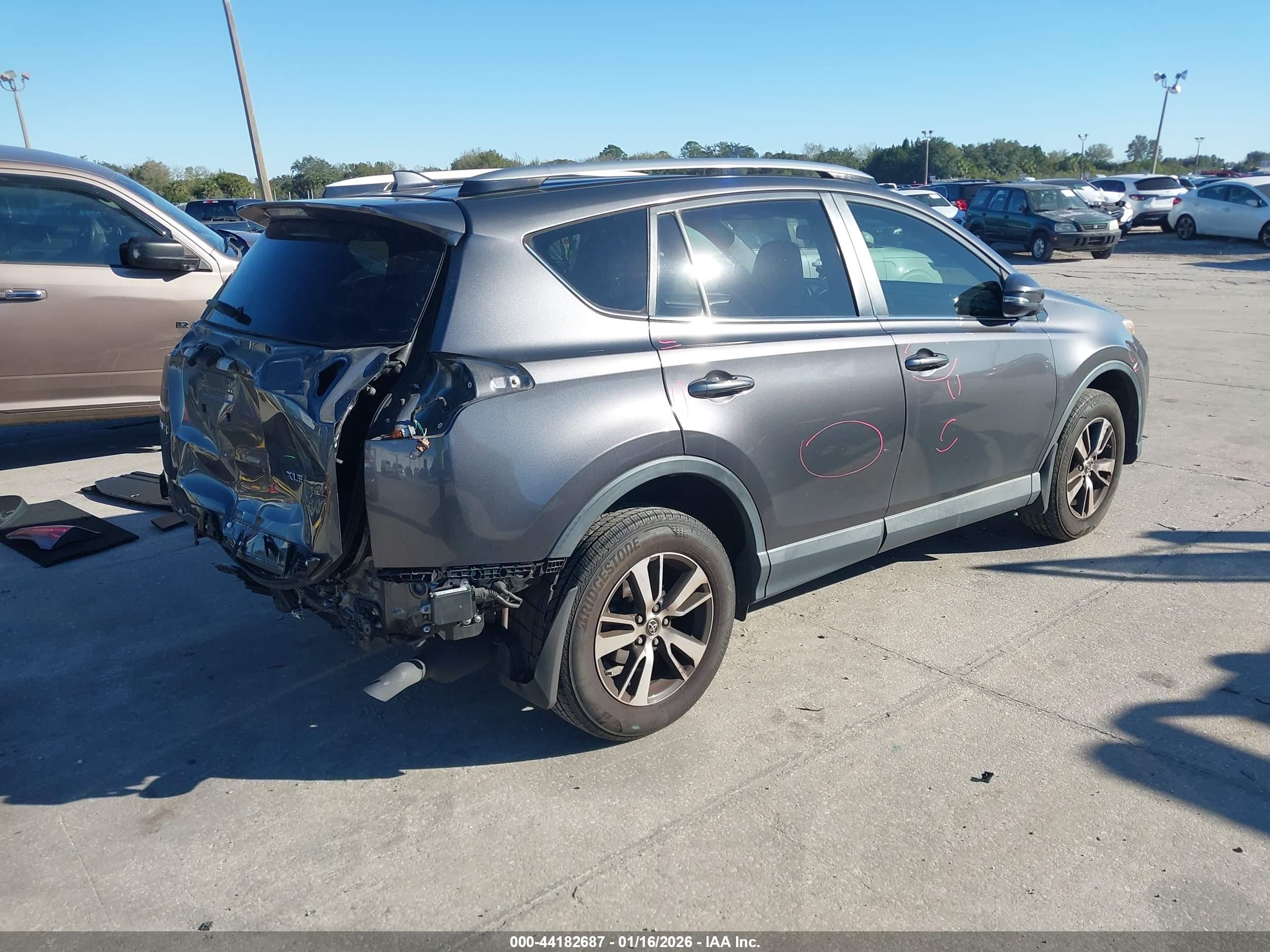 TOYOTA RAV4 image 4