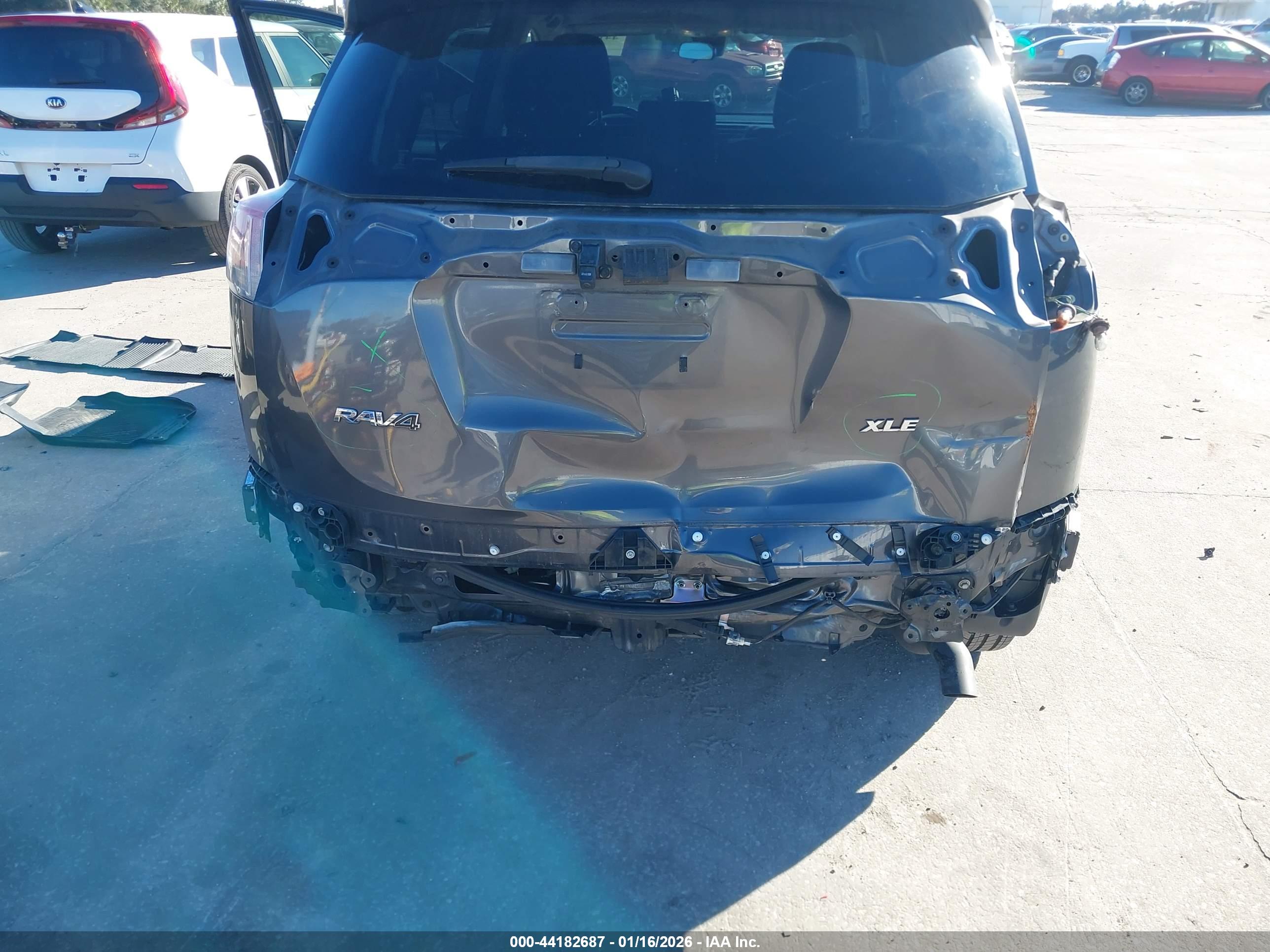 TOYOTA RAV4 image 6