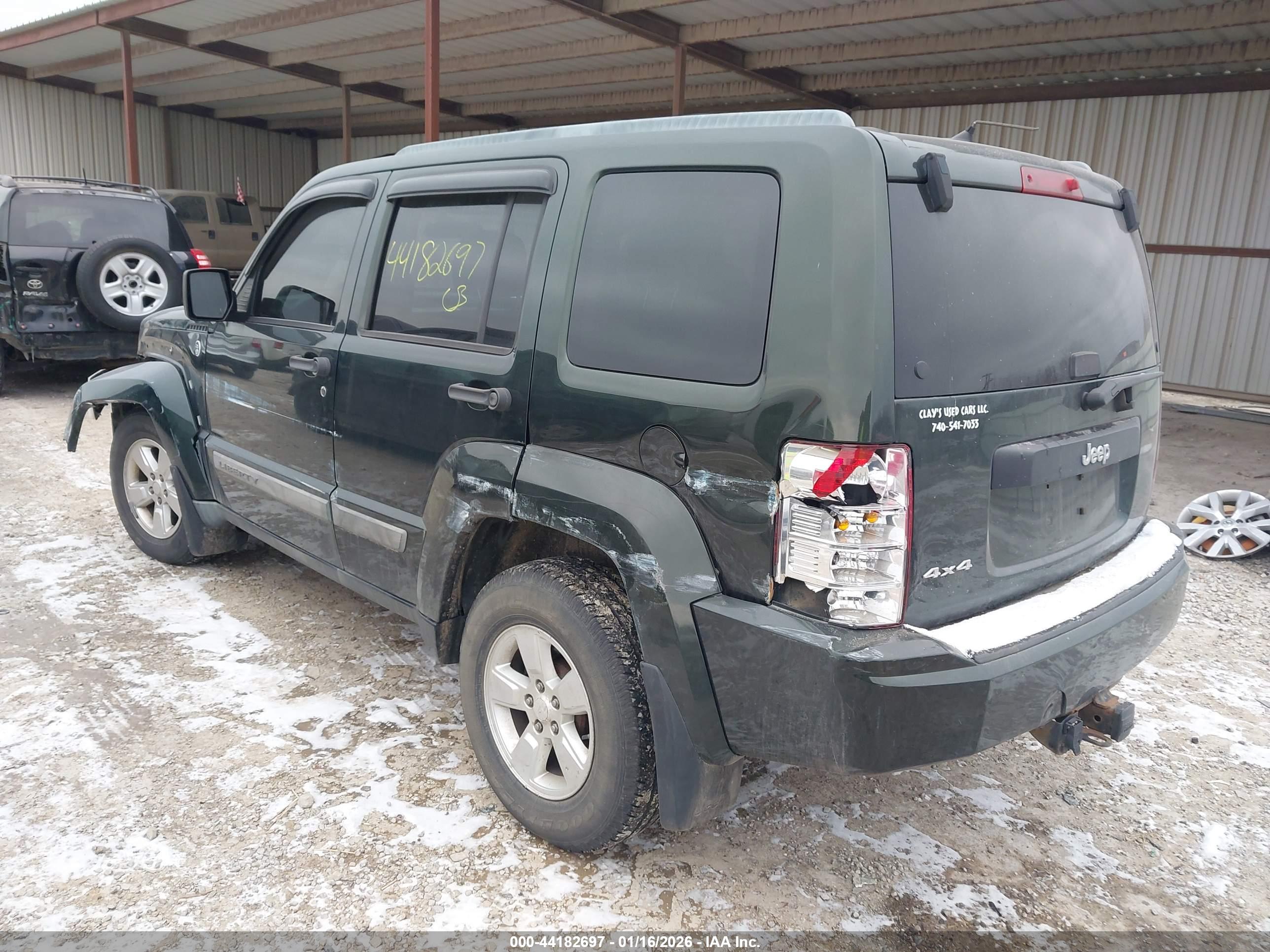 JEEP LIBERTY image 3