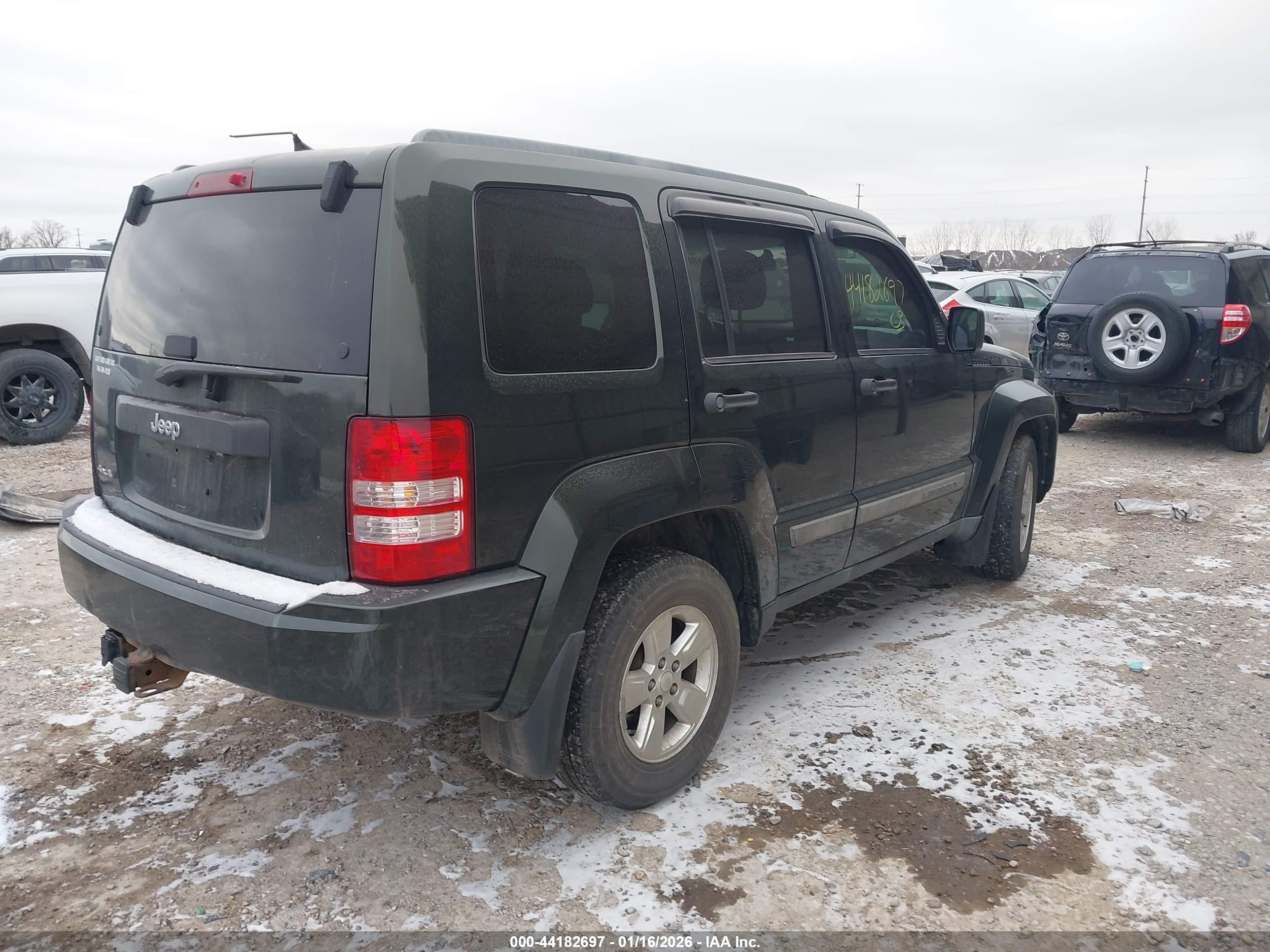 JEEP LIBERTY image 4