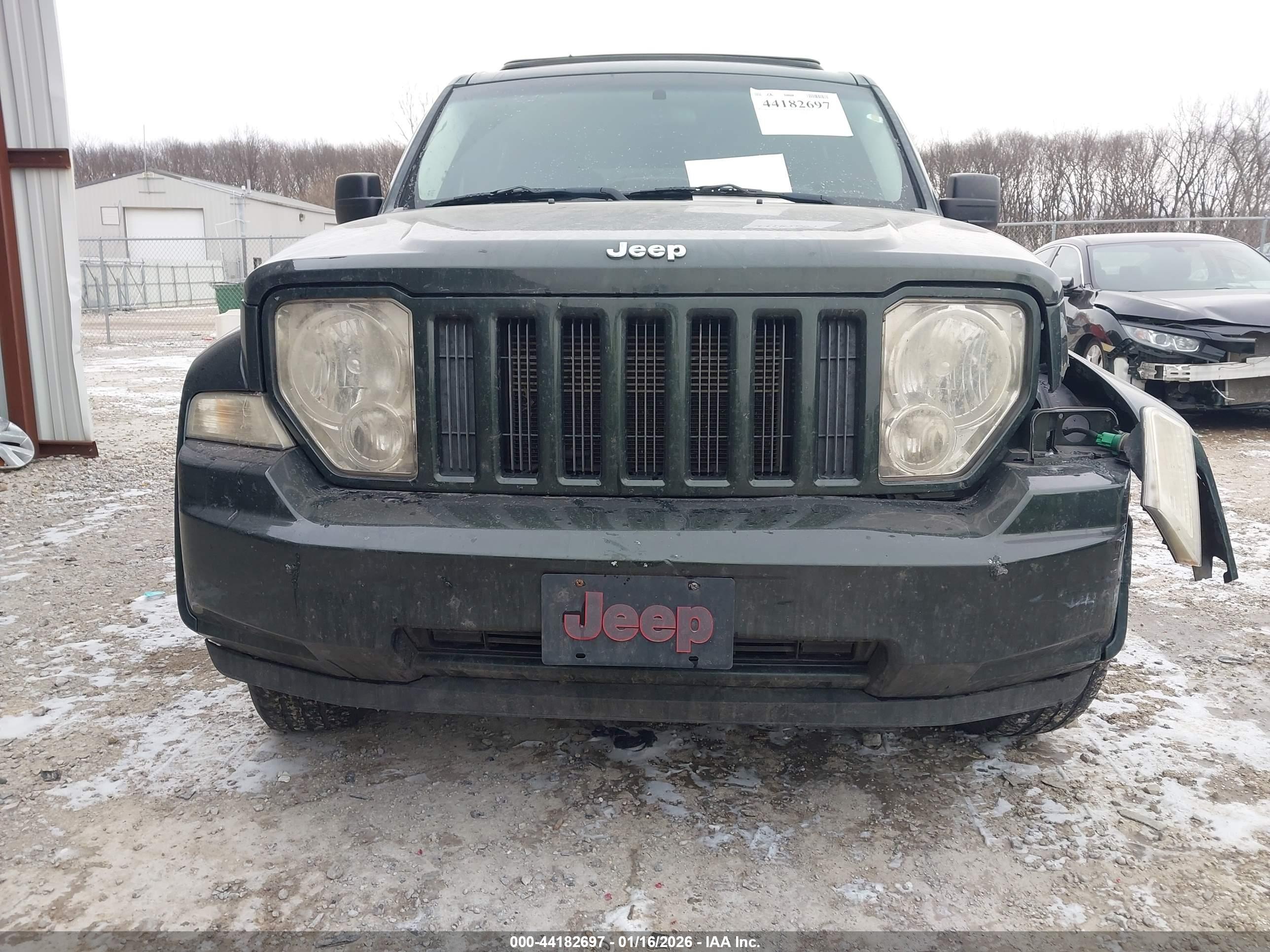 JEEP LIBERTY image 6