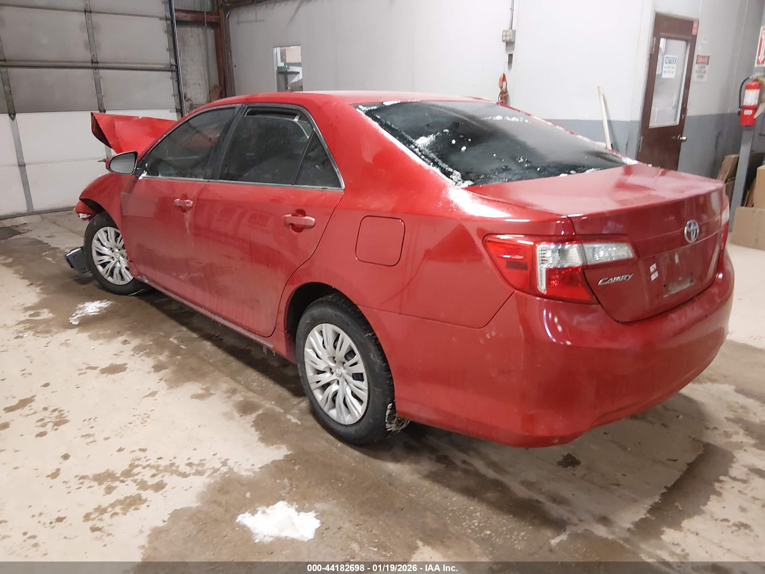 TOYOTA CAMRY image 3