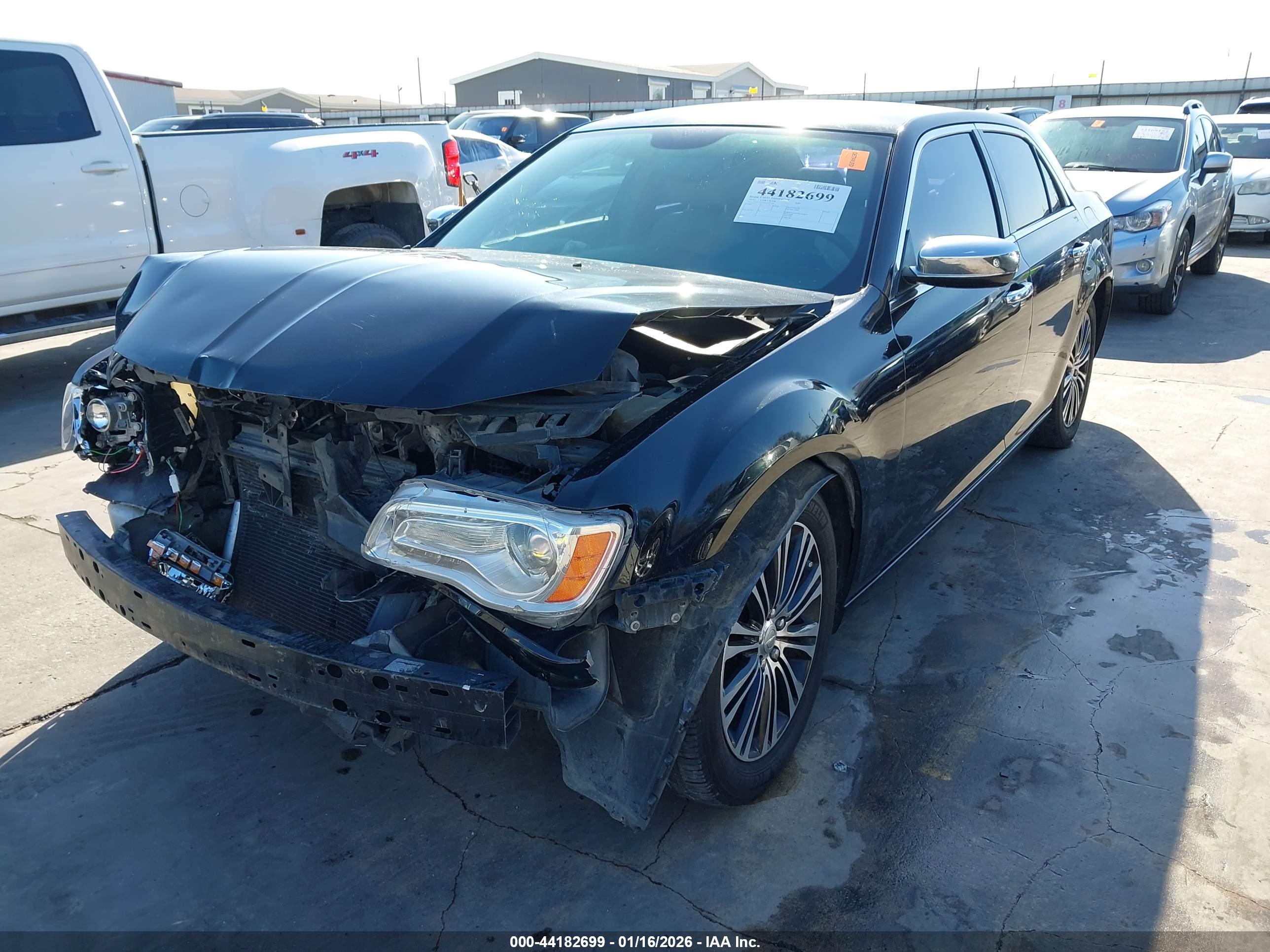 CHRYSLER 300 image 2