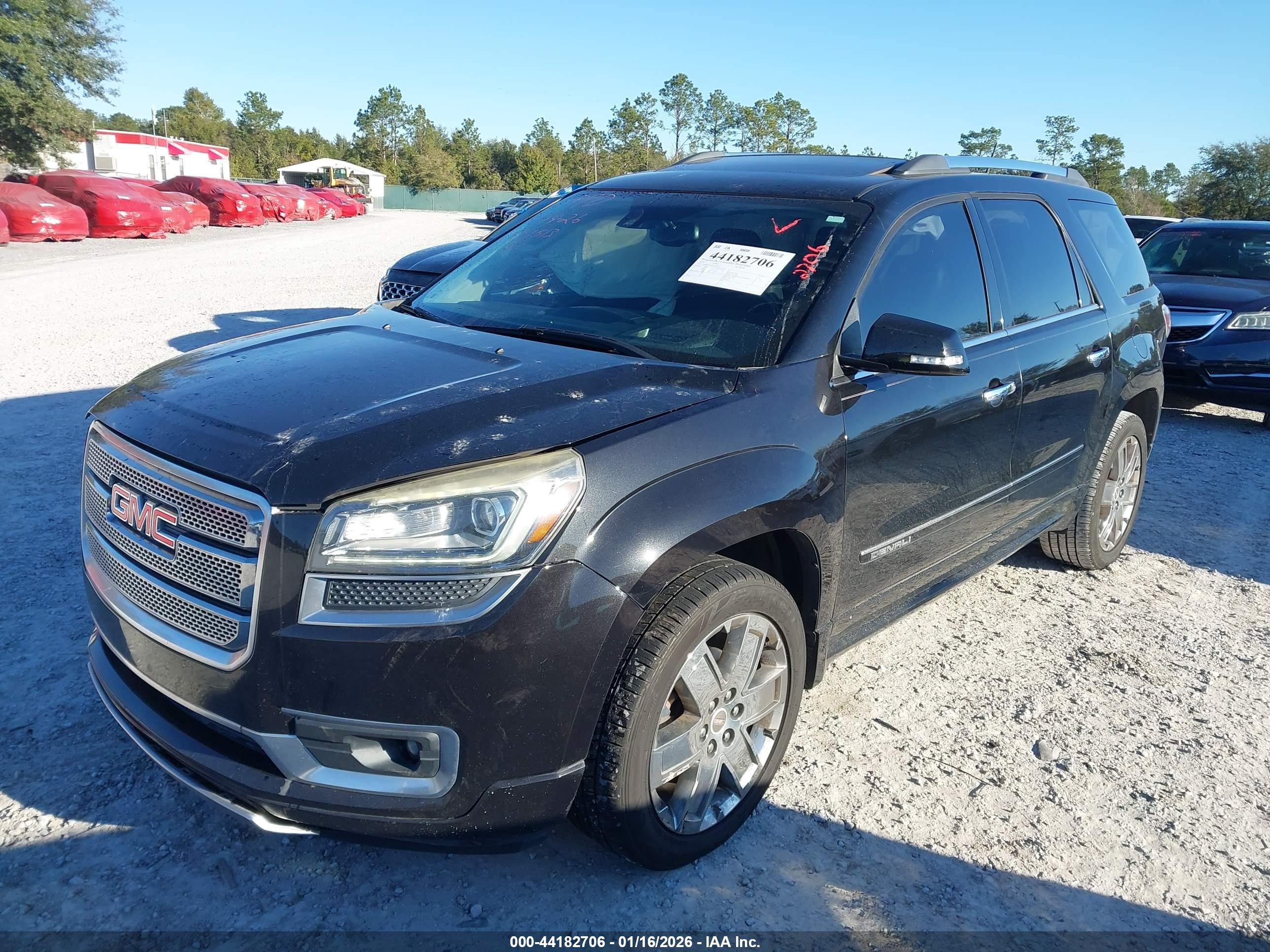 GMC ACADIA image 2