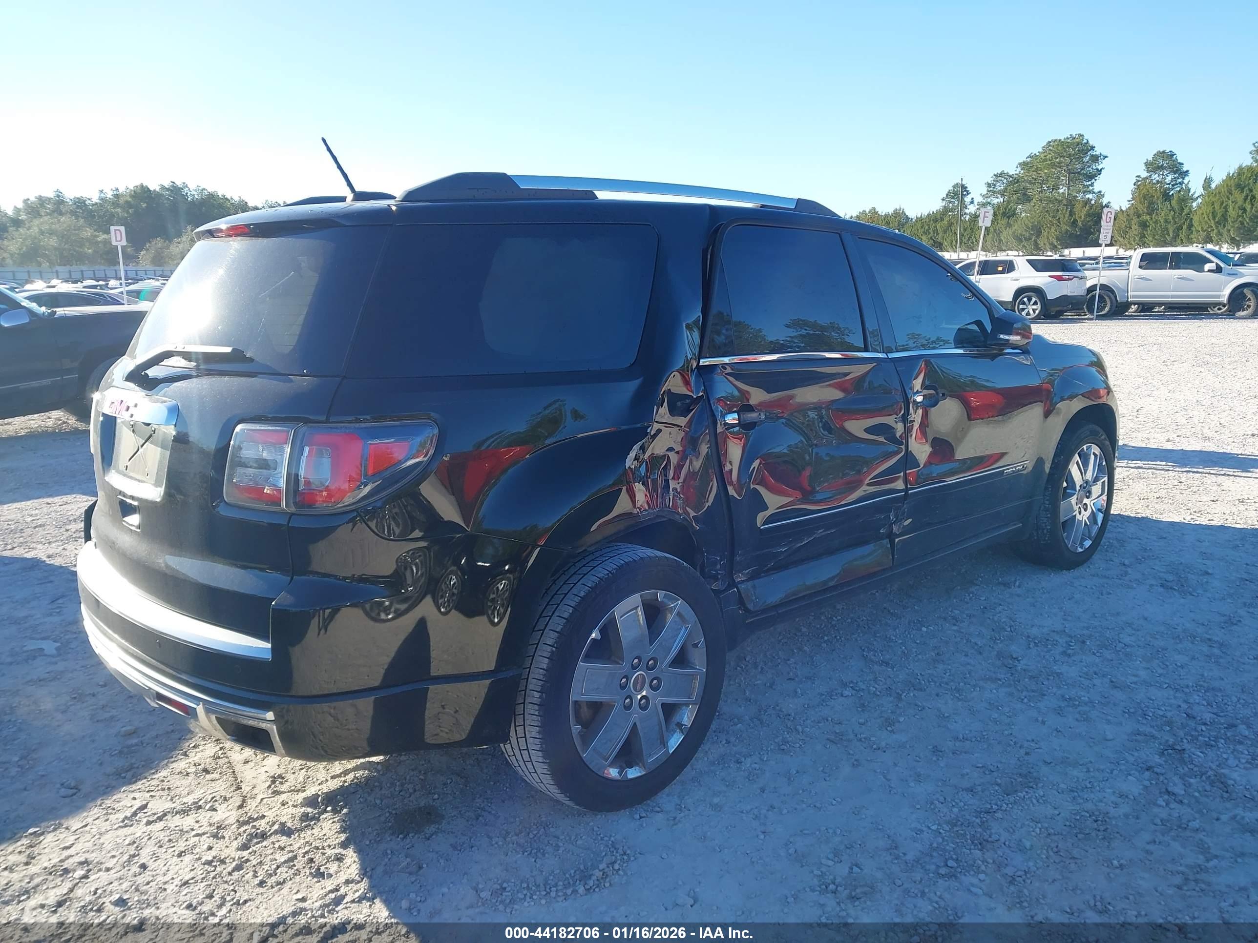 GMC ACADIA image 4