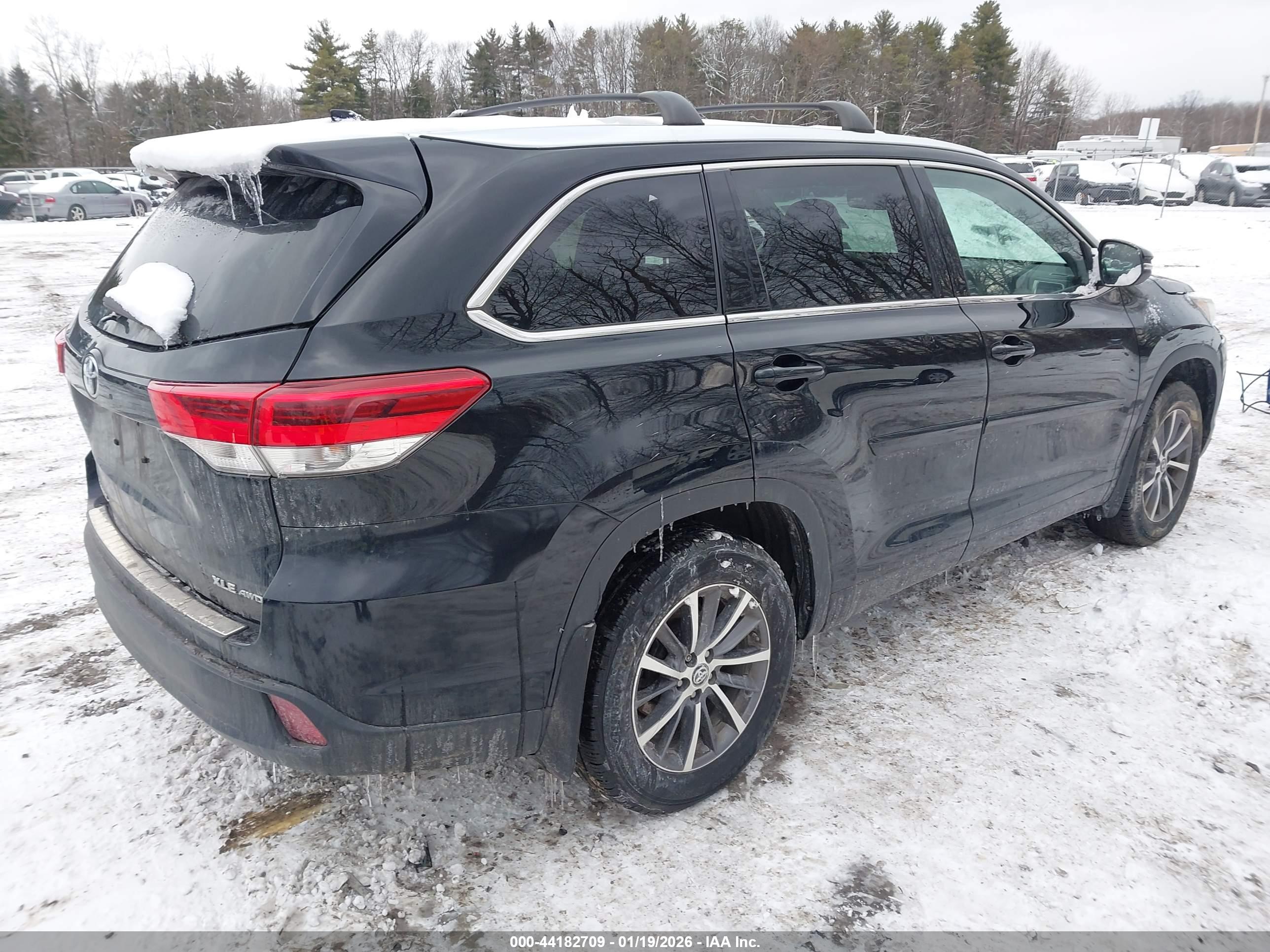 TOYOTA HIGHLANDER image 4