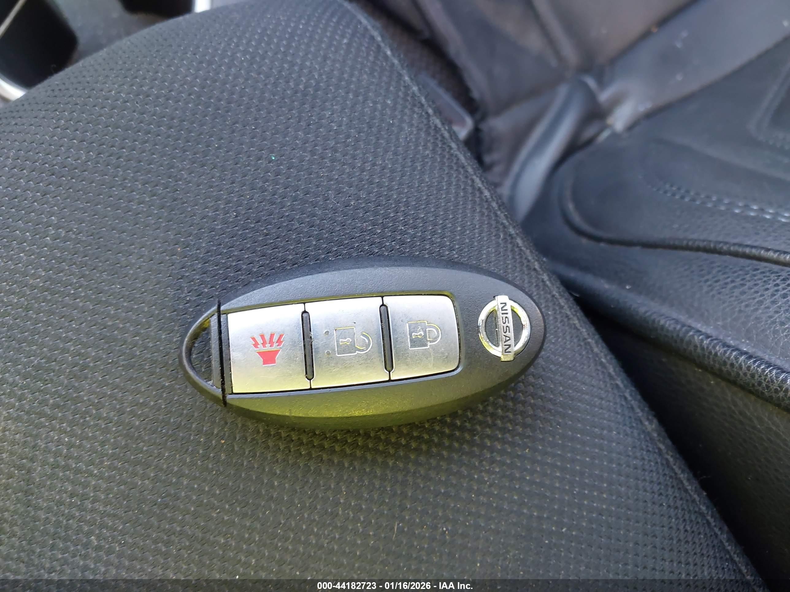 NISSAN ROGUE image 11
