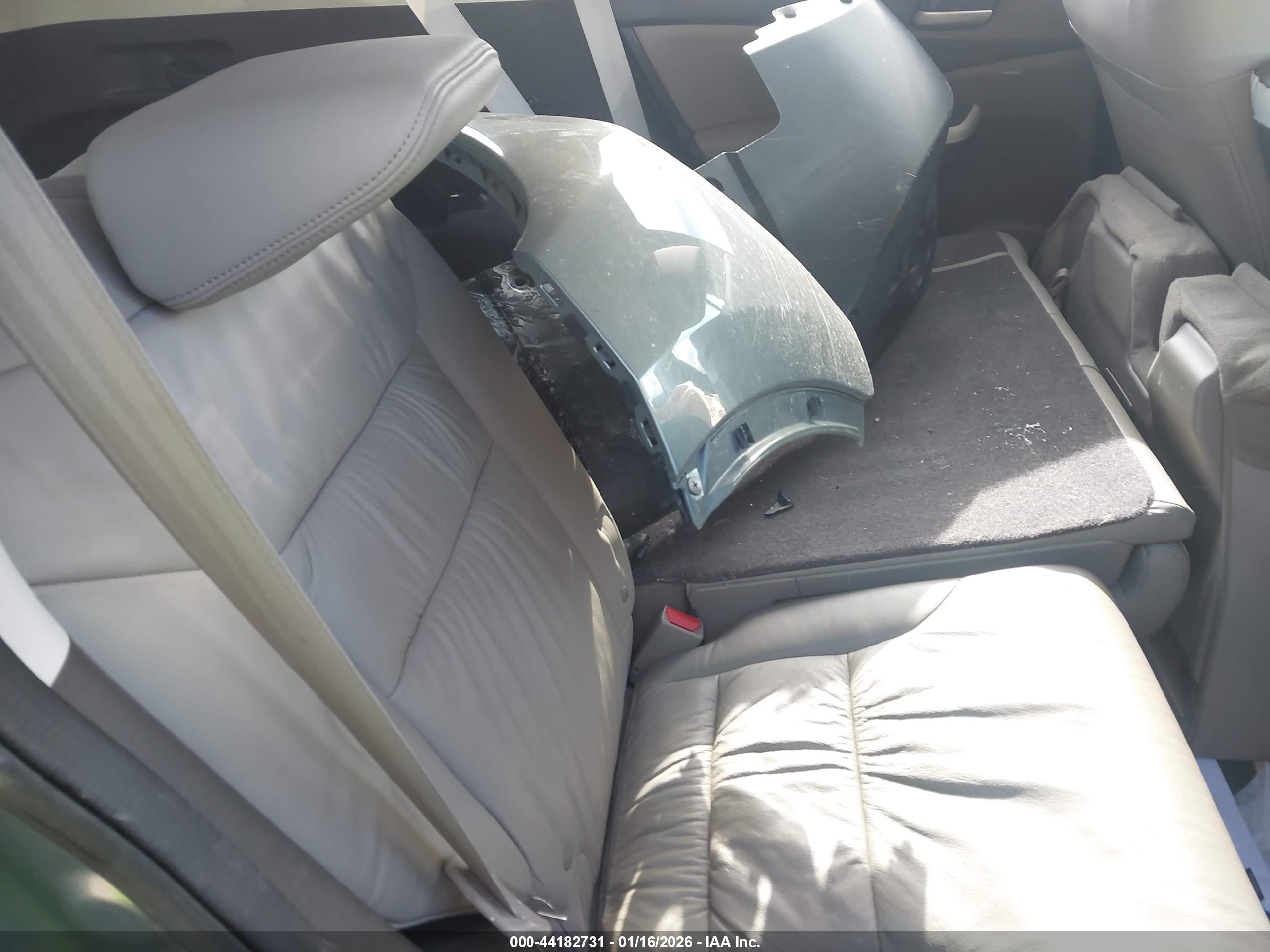 HONDA CR-V image 8