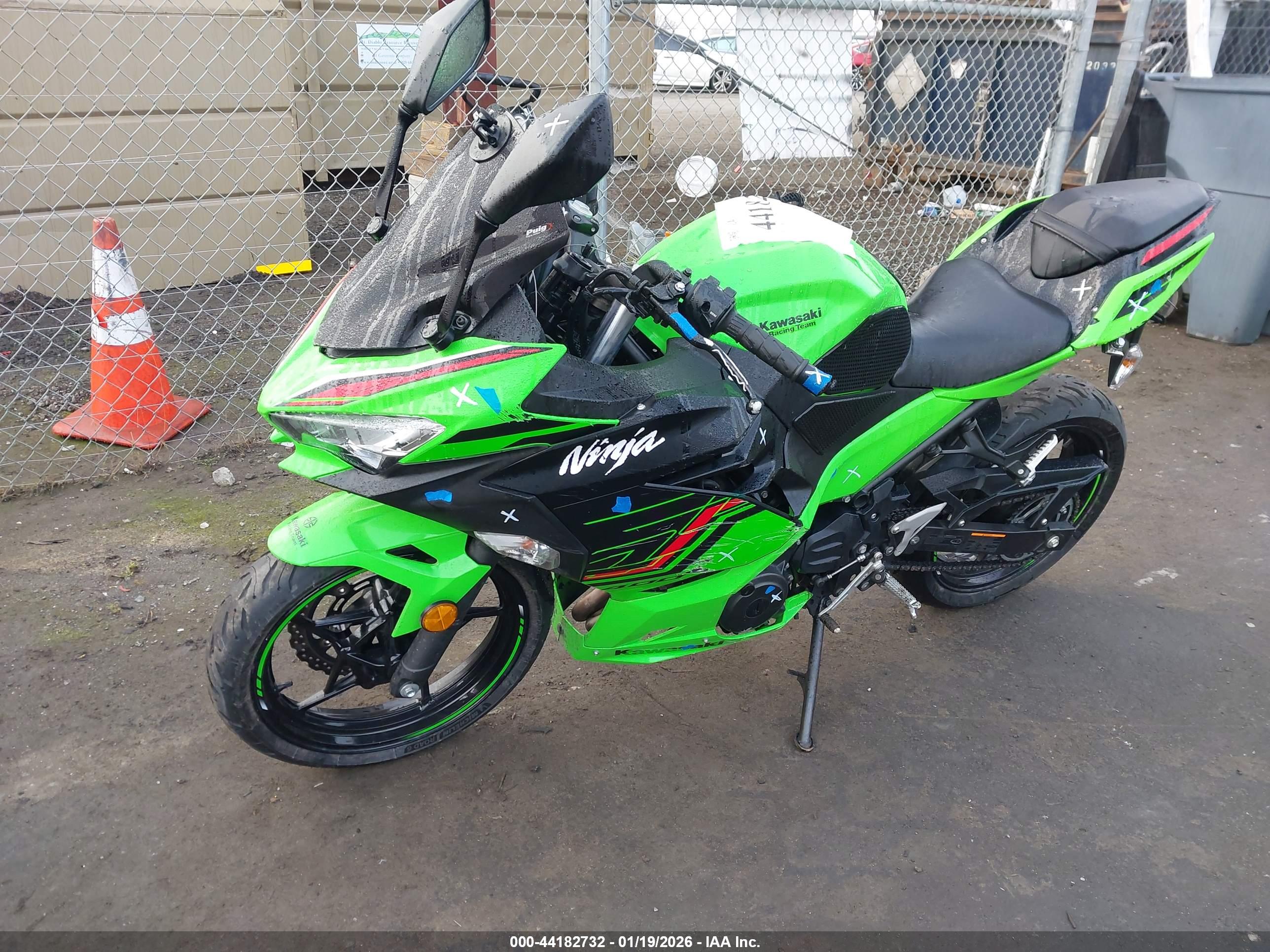KAWASAKI EX400 image 2