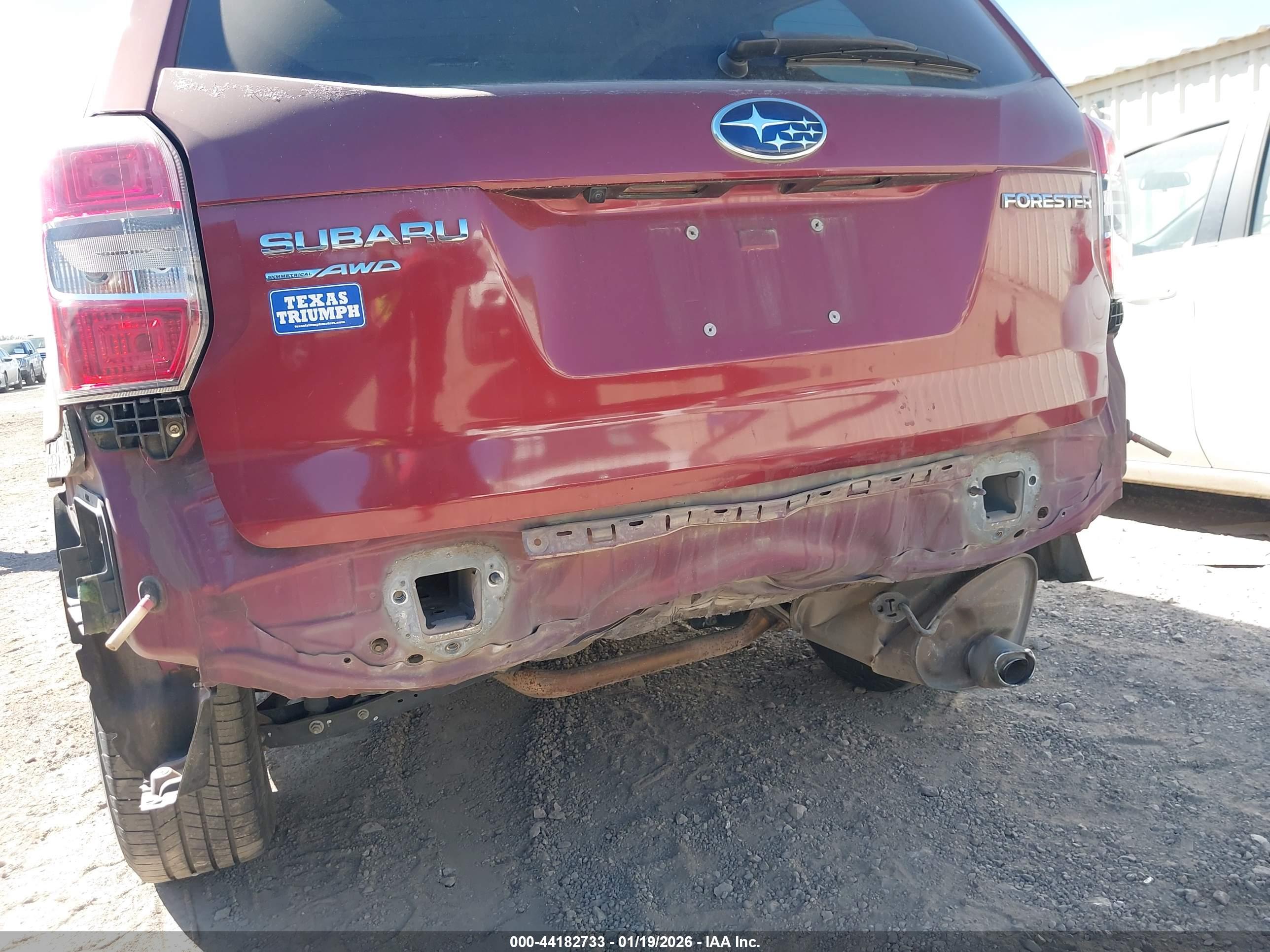 SUBARU FORESTER image 6