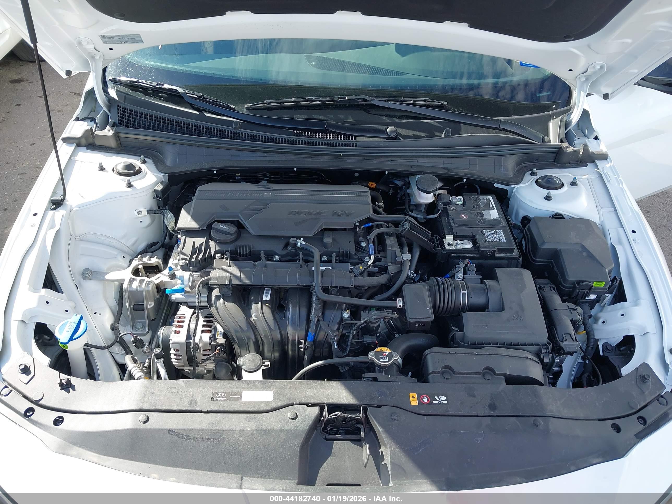 HYUNDAI ELANTRA image 10