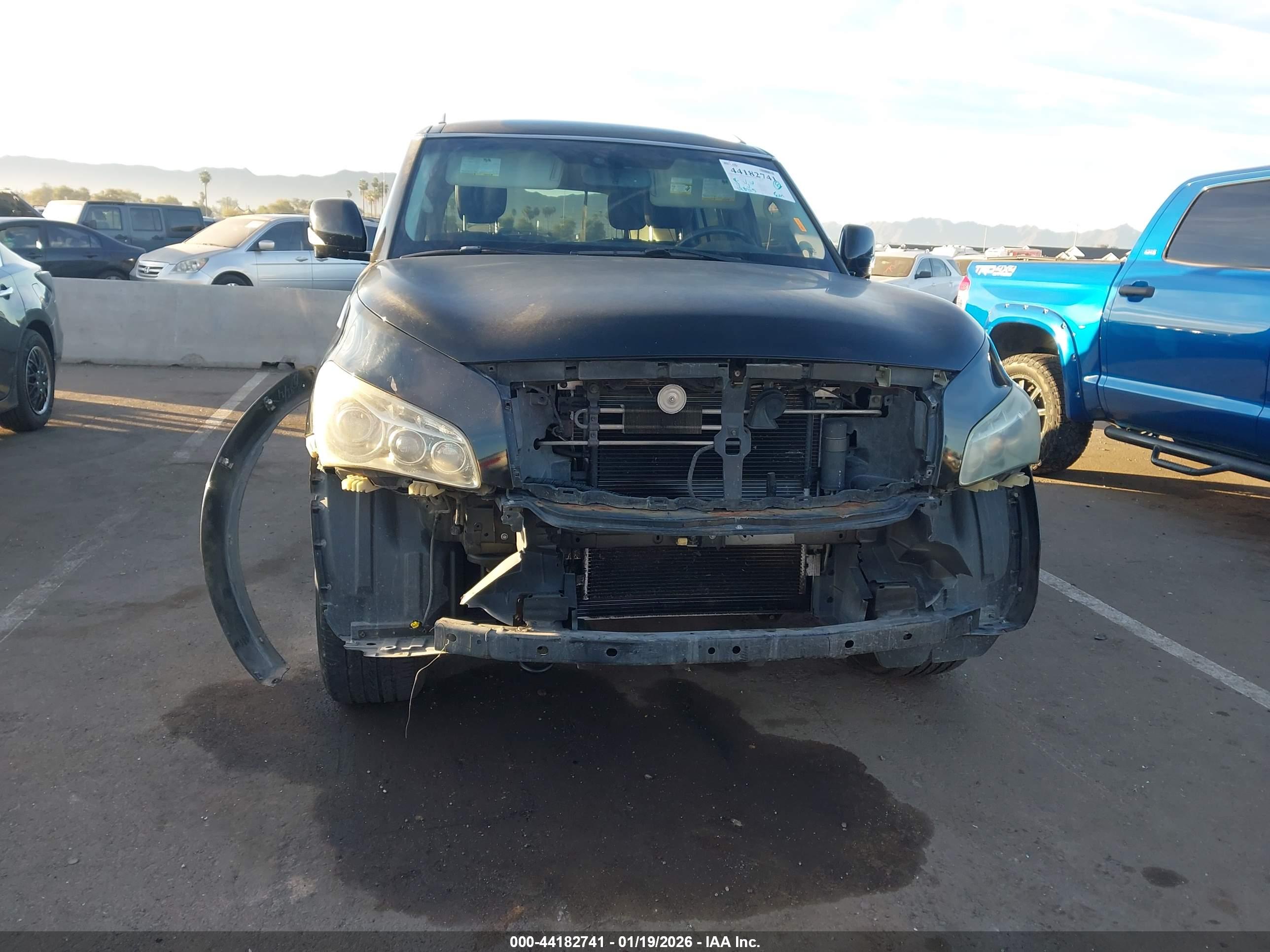 INFINITI QX56 image 6