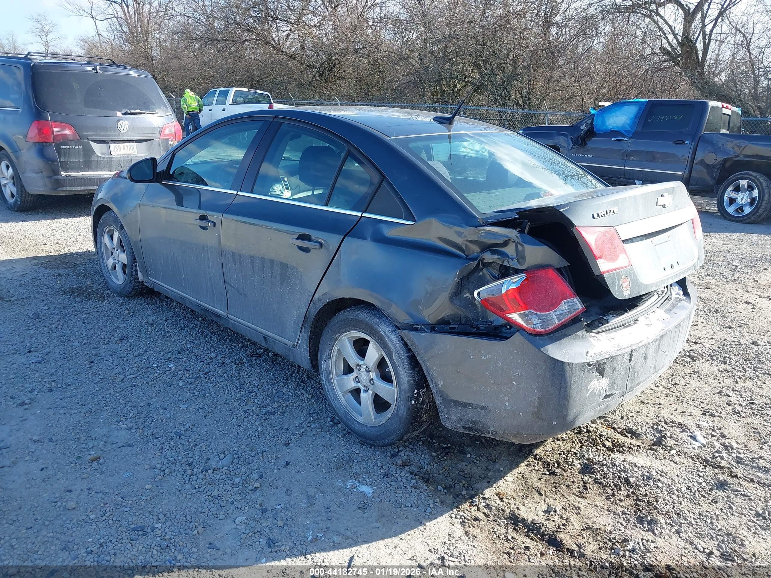 CHEVROLET CRUZE image 3