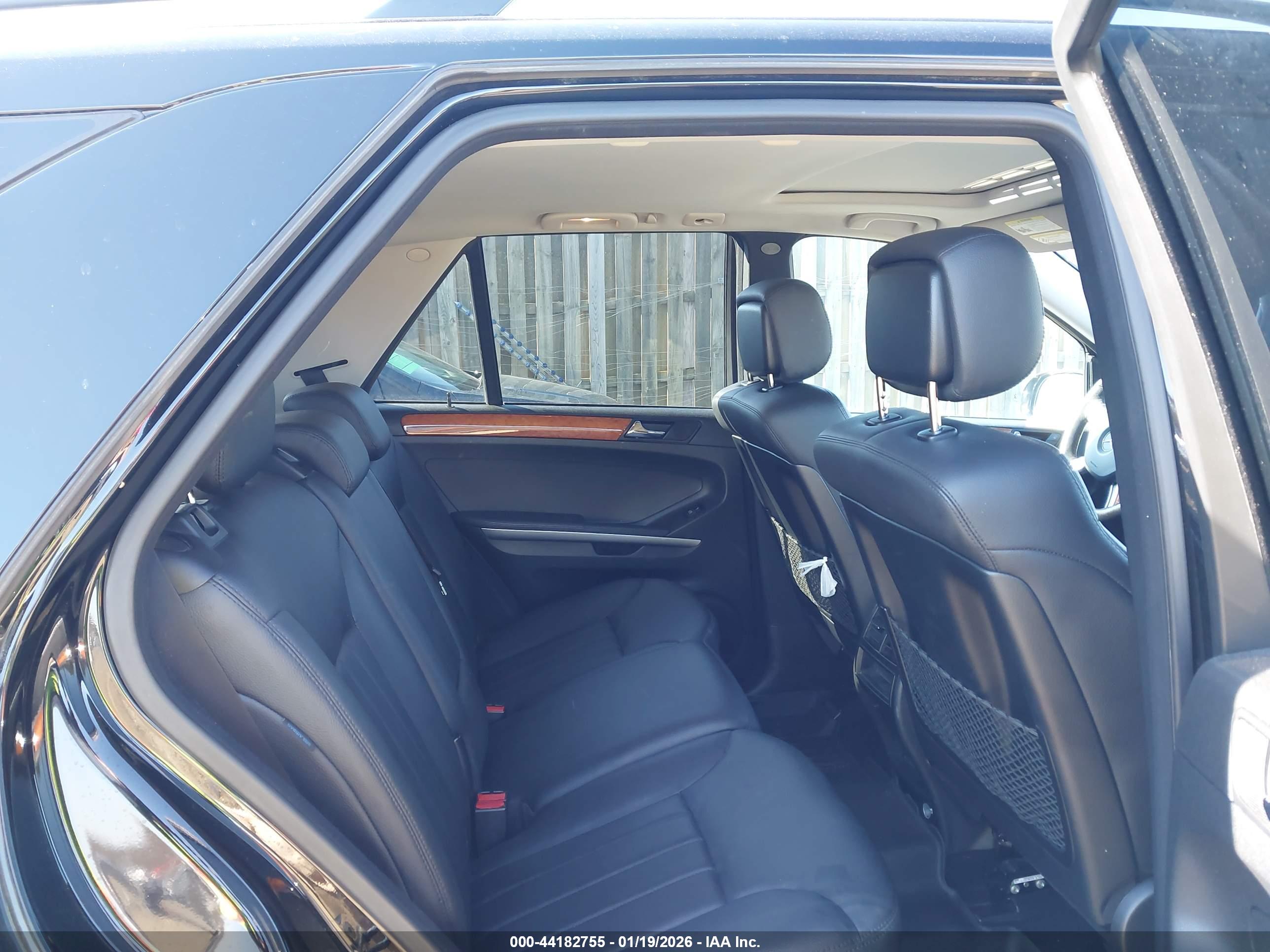 MERCEDES-BENZ ML image 8