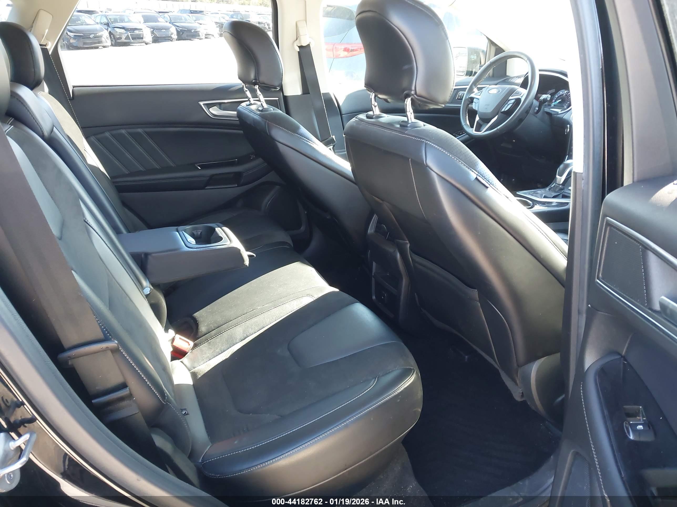 FORD EDGE image 8