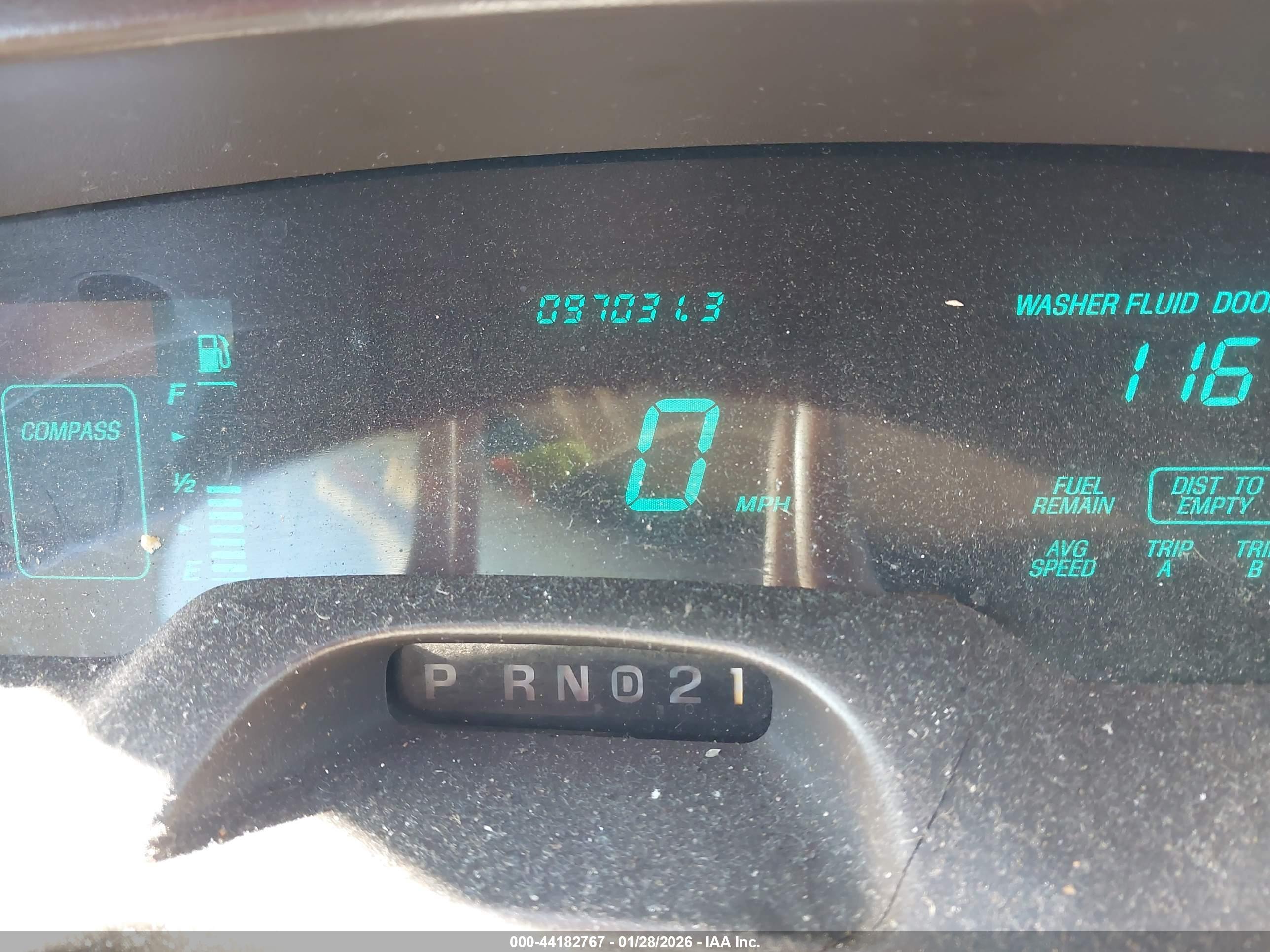 LINCOLN TOWN image 7