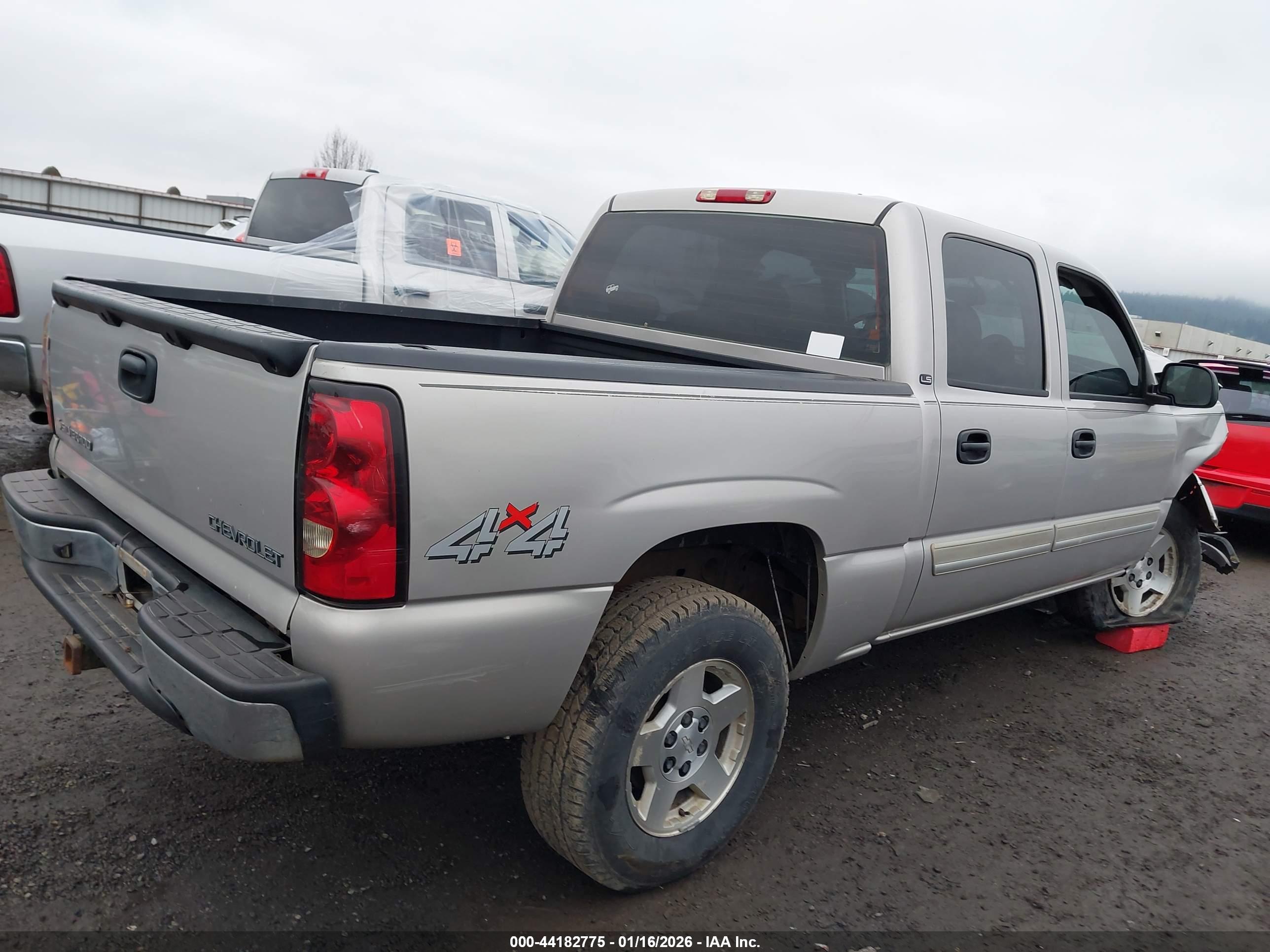 CHEVROLET SILVERADO image 4