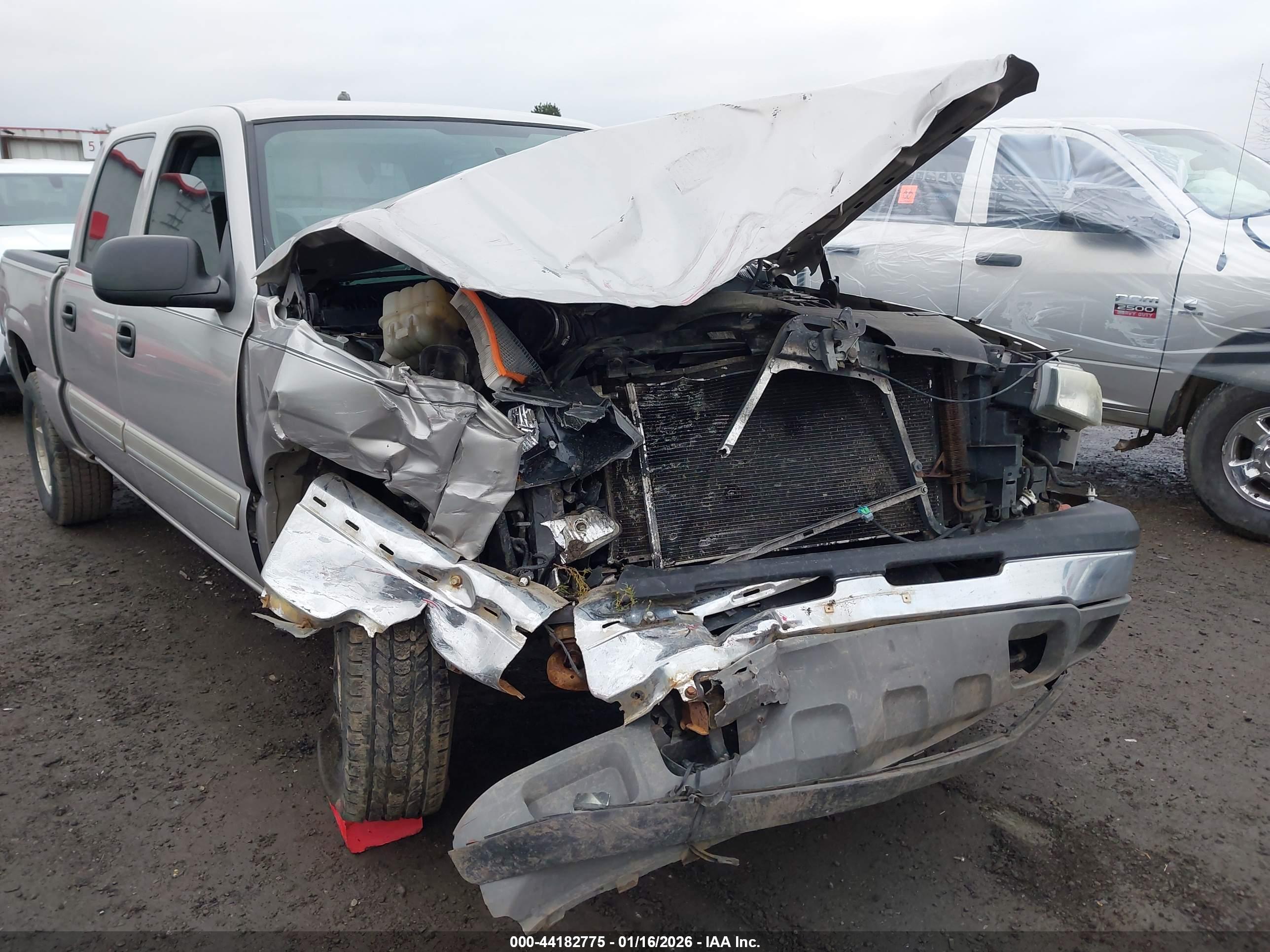 CHEVROLET SILVERADO image 6