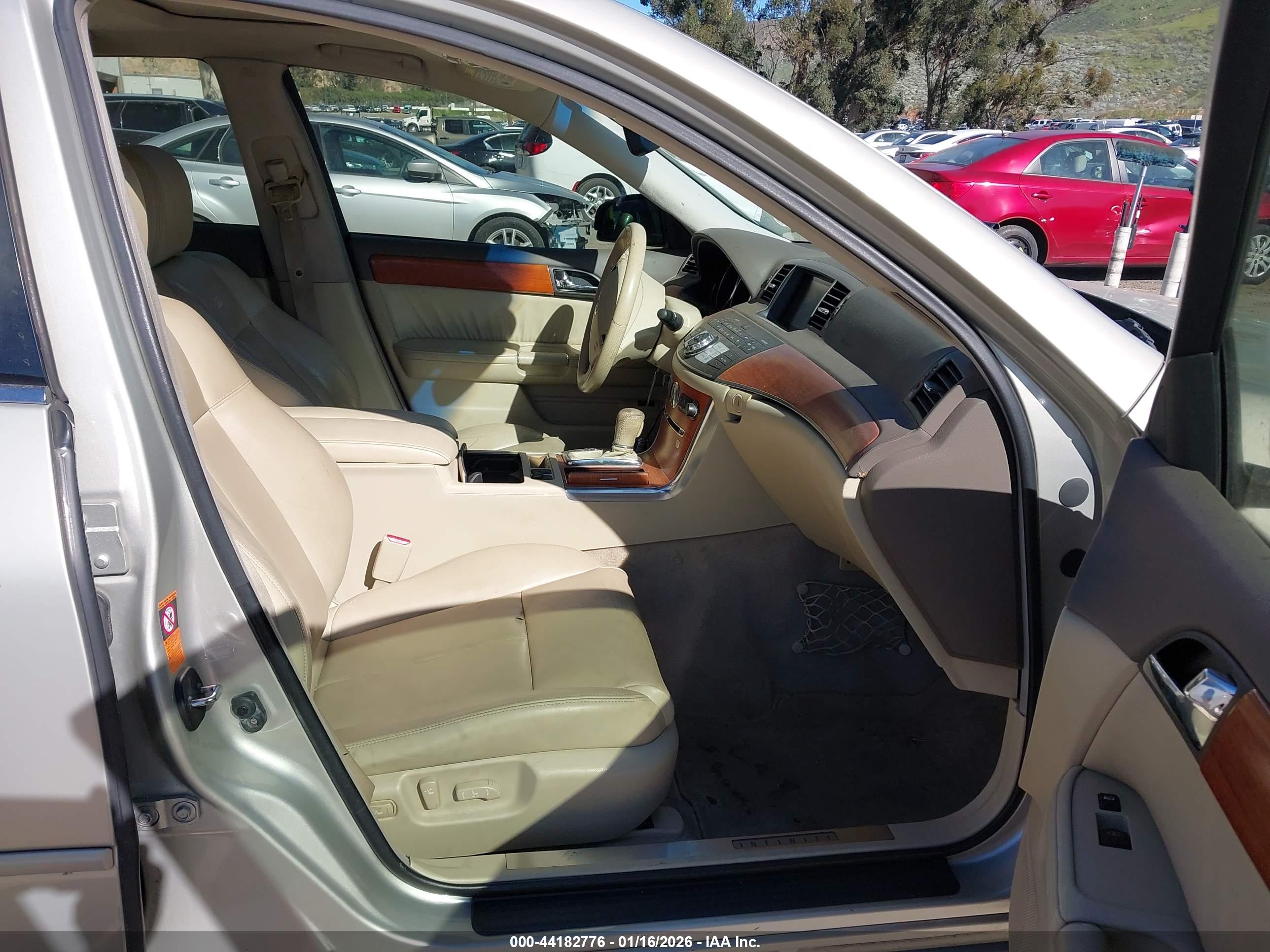 INFINITI M35 image 5