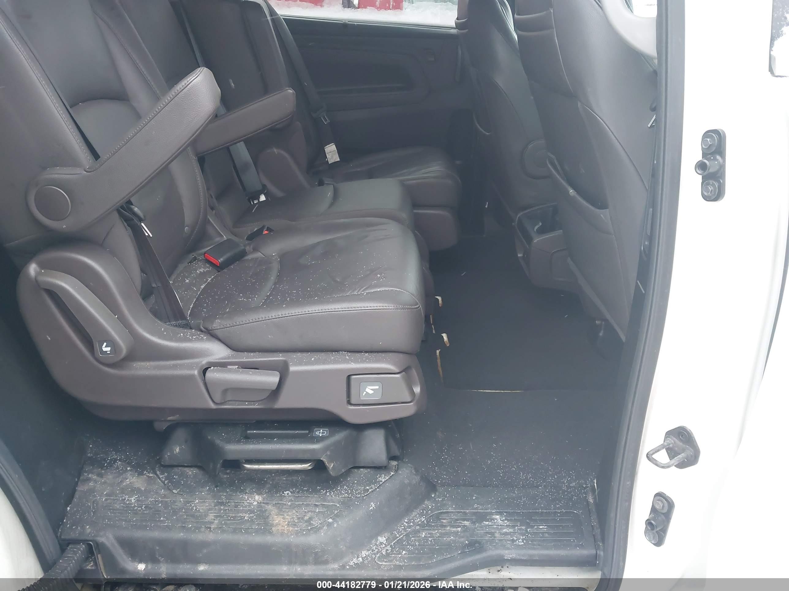 HONDA ODYSSEY image 8