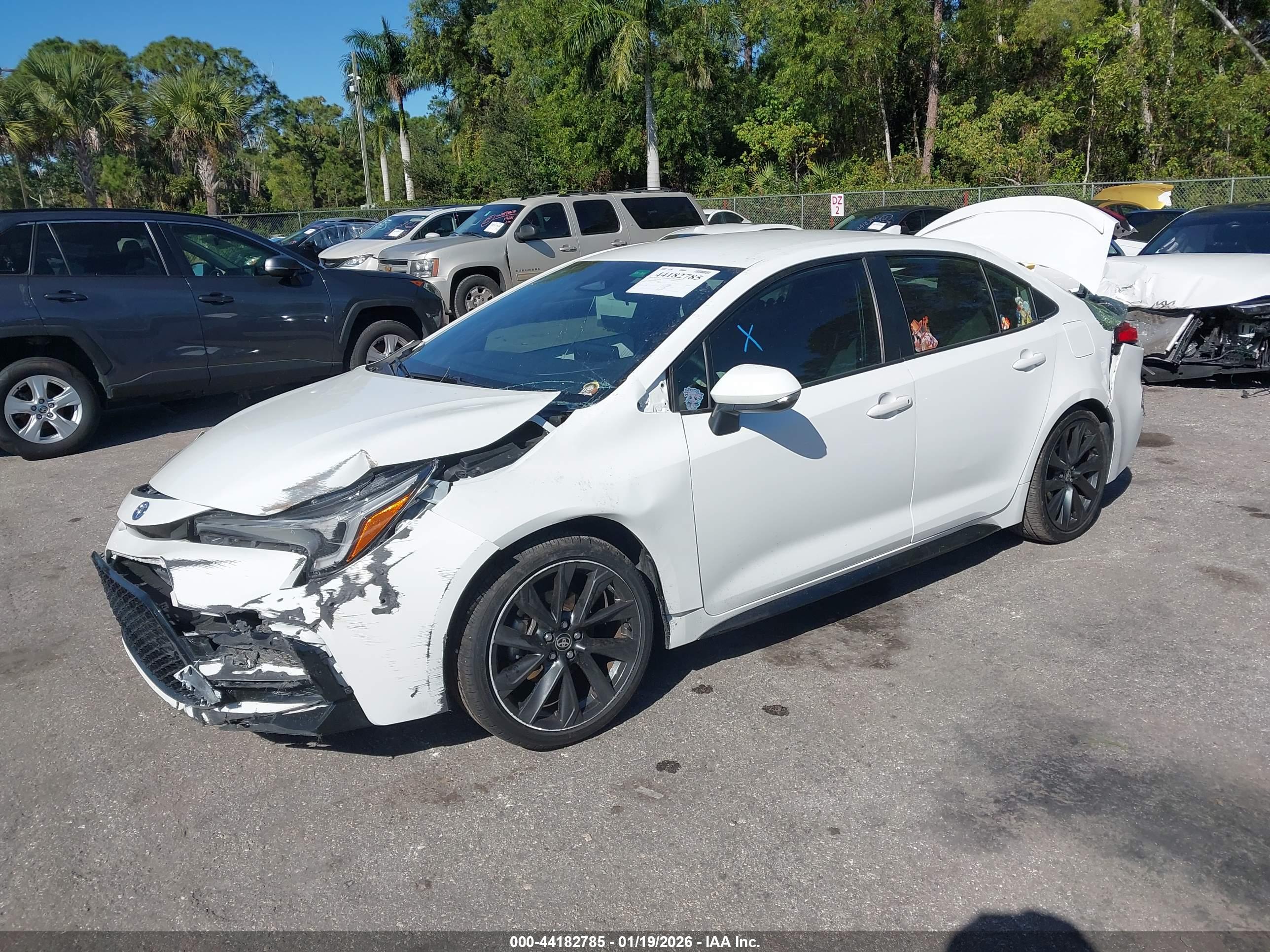 TOYOTA COROLLA image 2