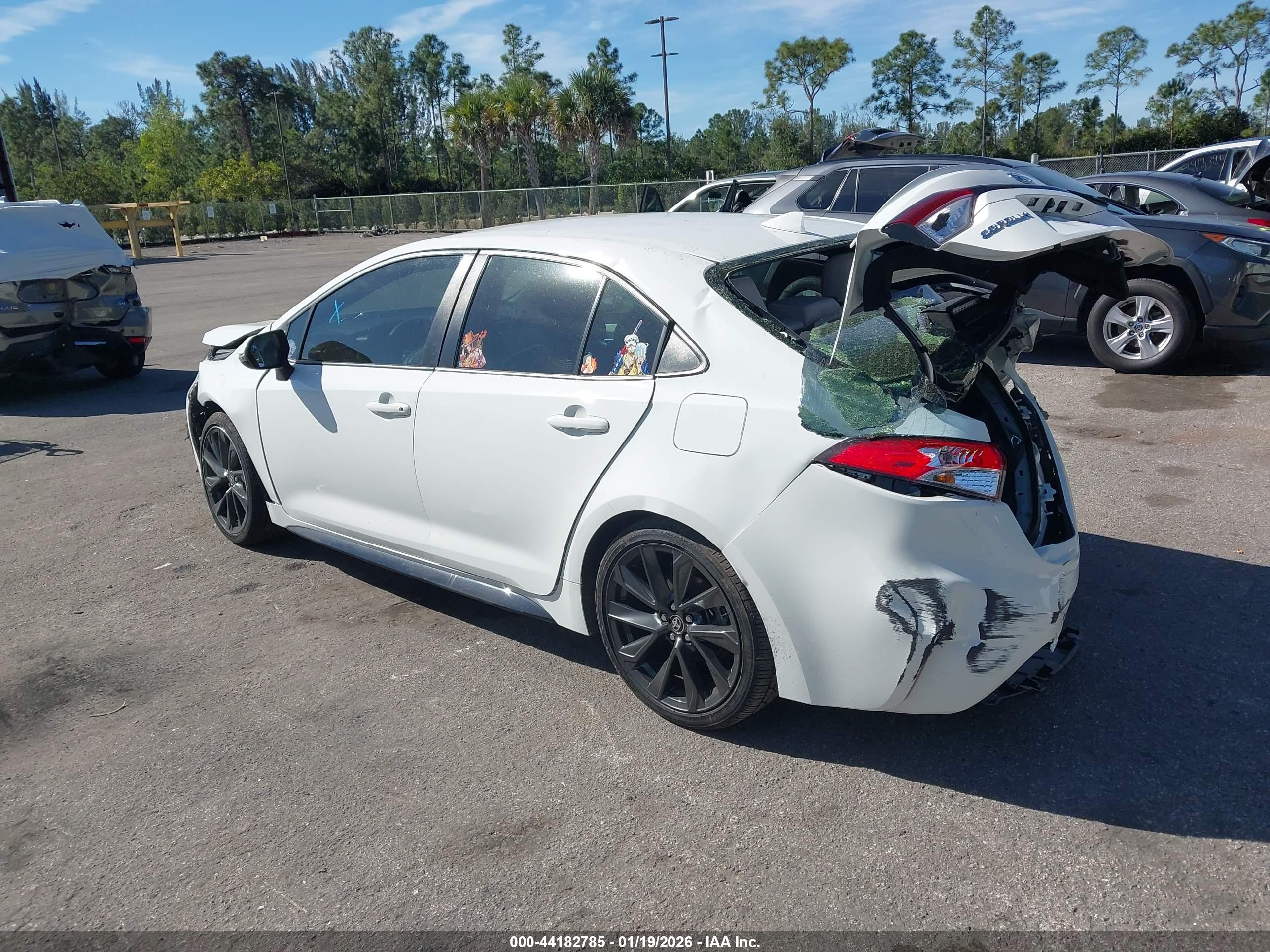 TOYOTA COROLLA image 3