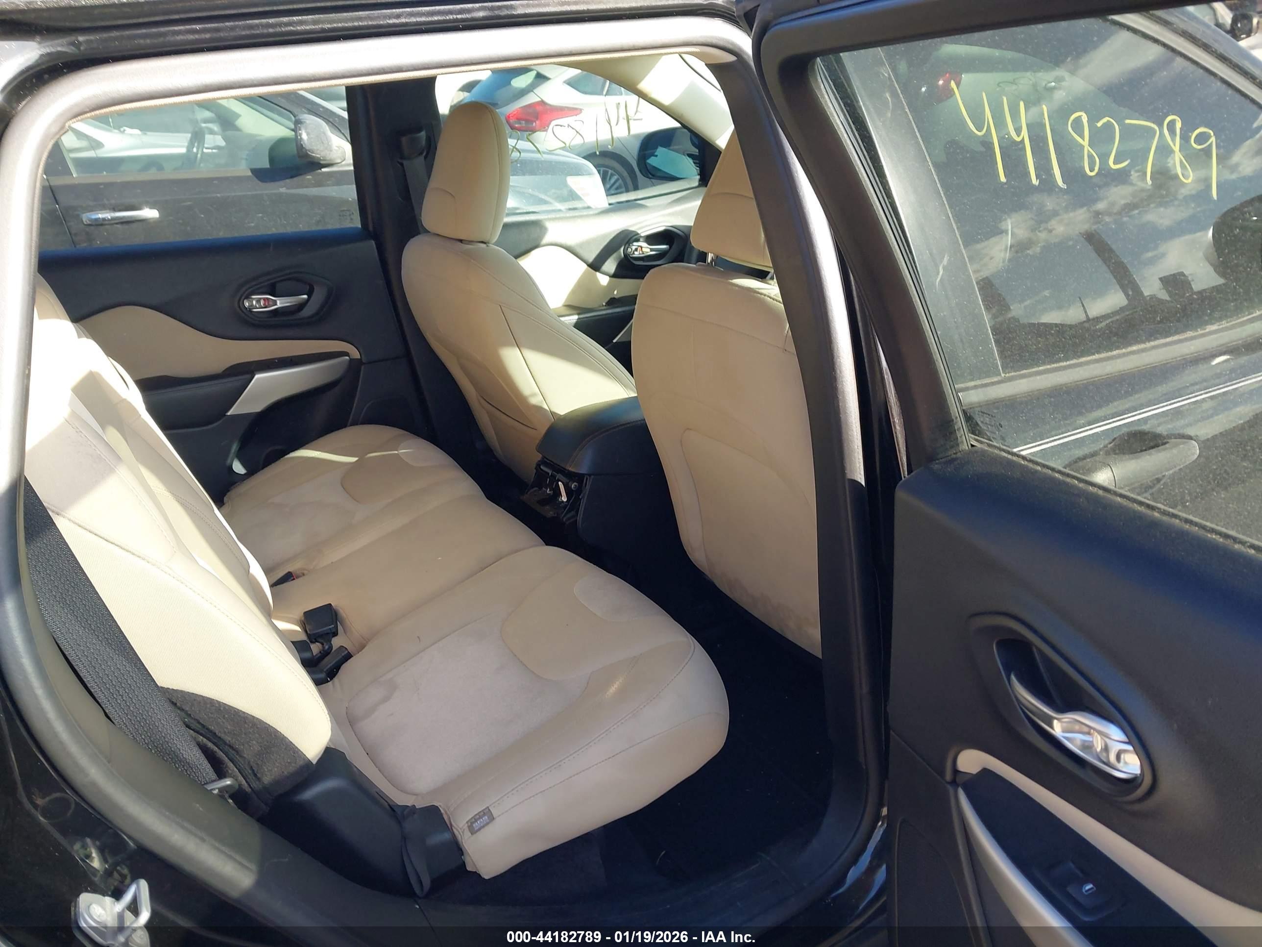 JEEP CHEROKEE image 8