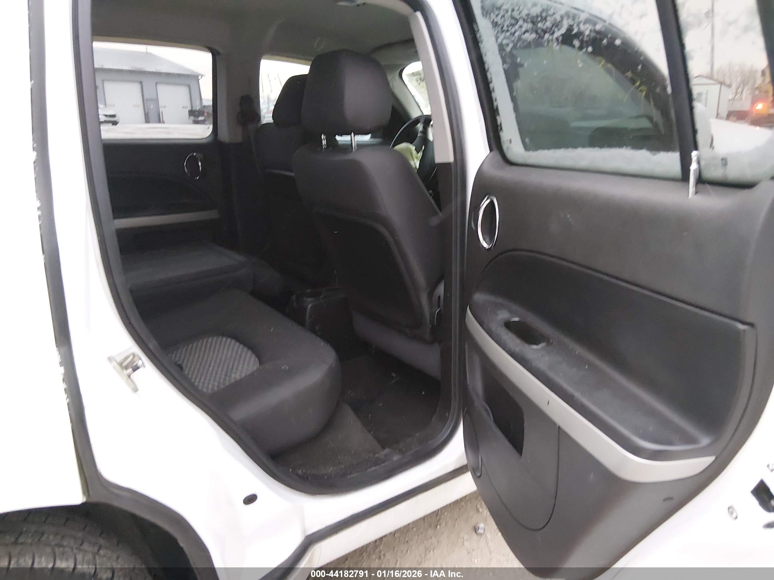 CHEVROLET HHR image 8