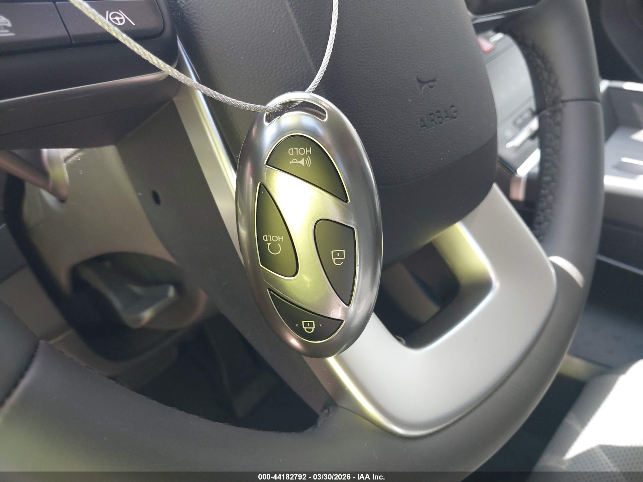 HYUNDAI SANTA image 11