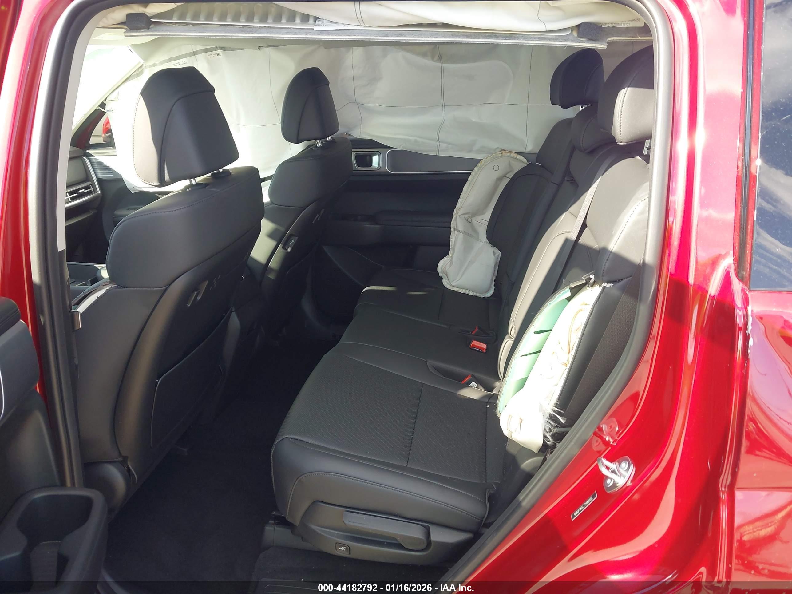 HYUNDAI SANTA image 8