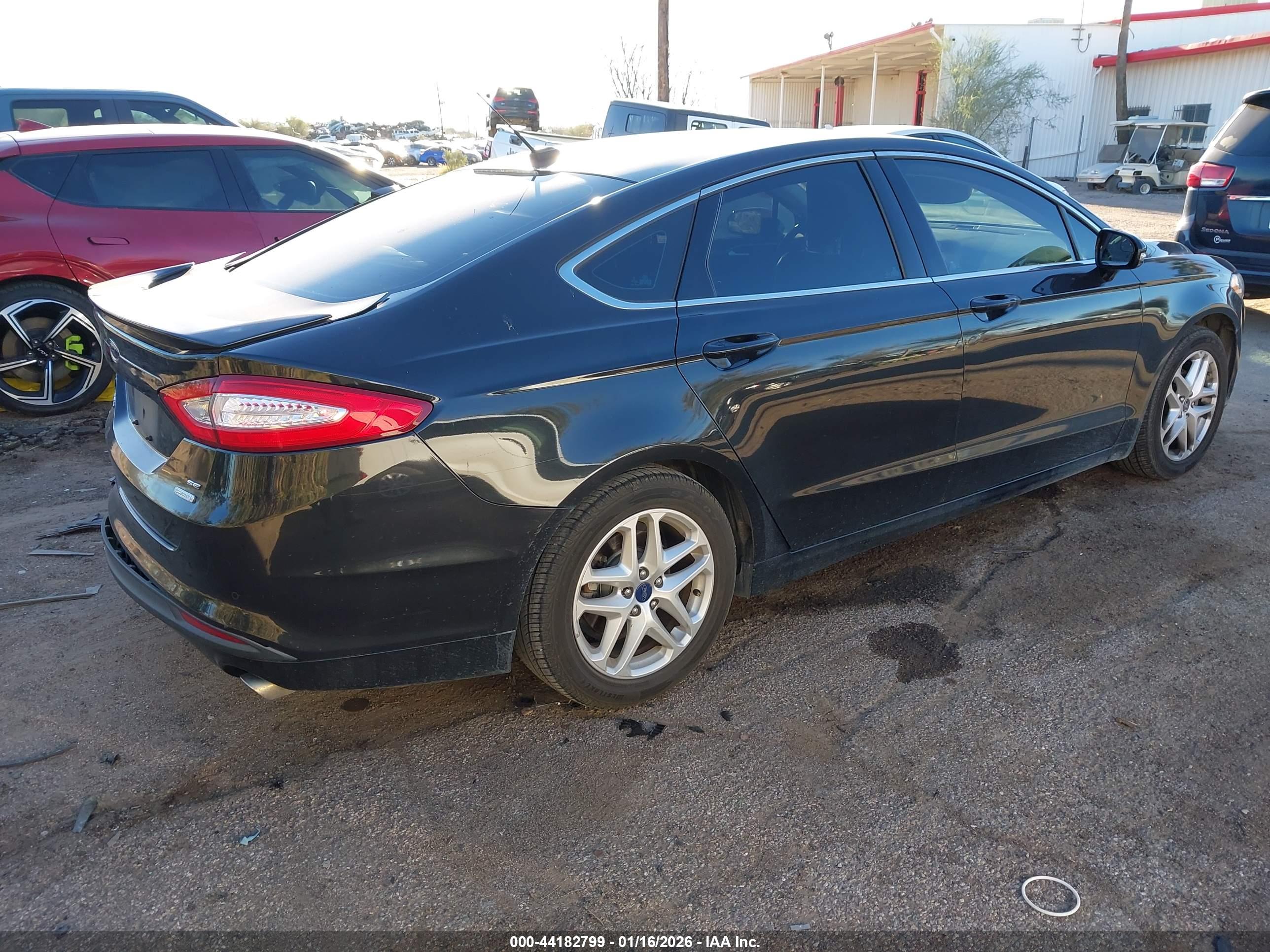 FORD FUSION image 4