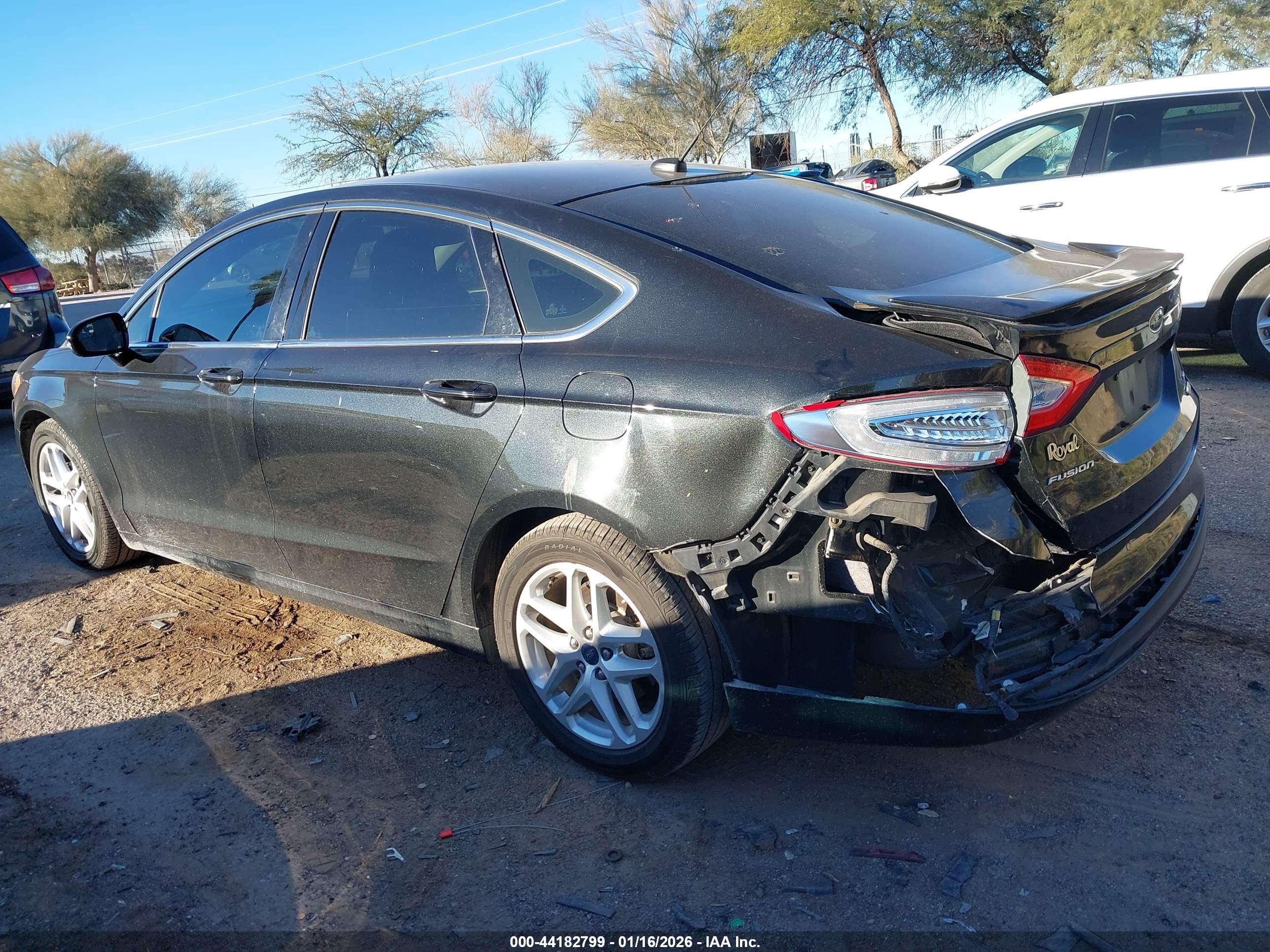 FORD FUSION image 6