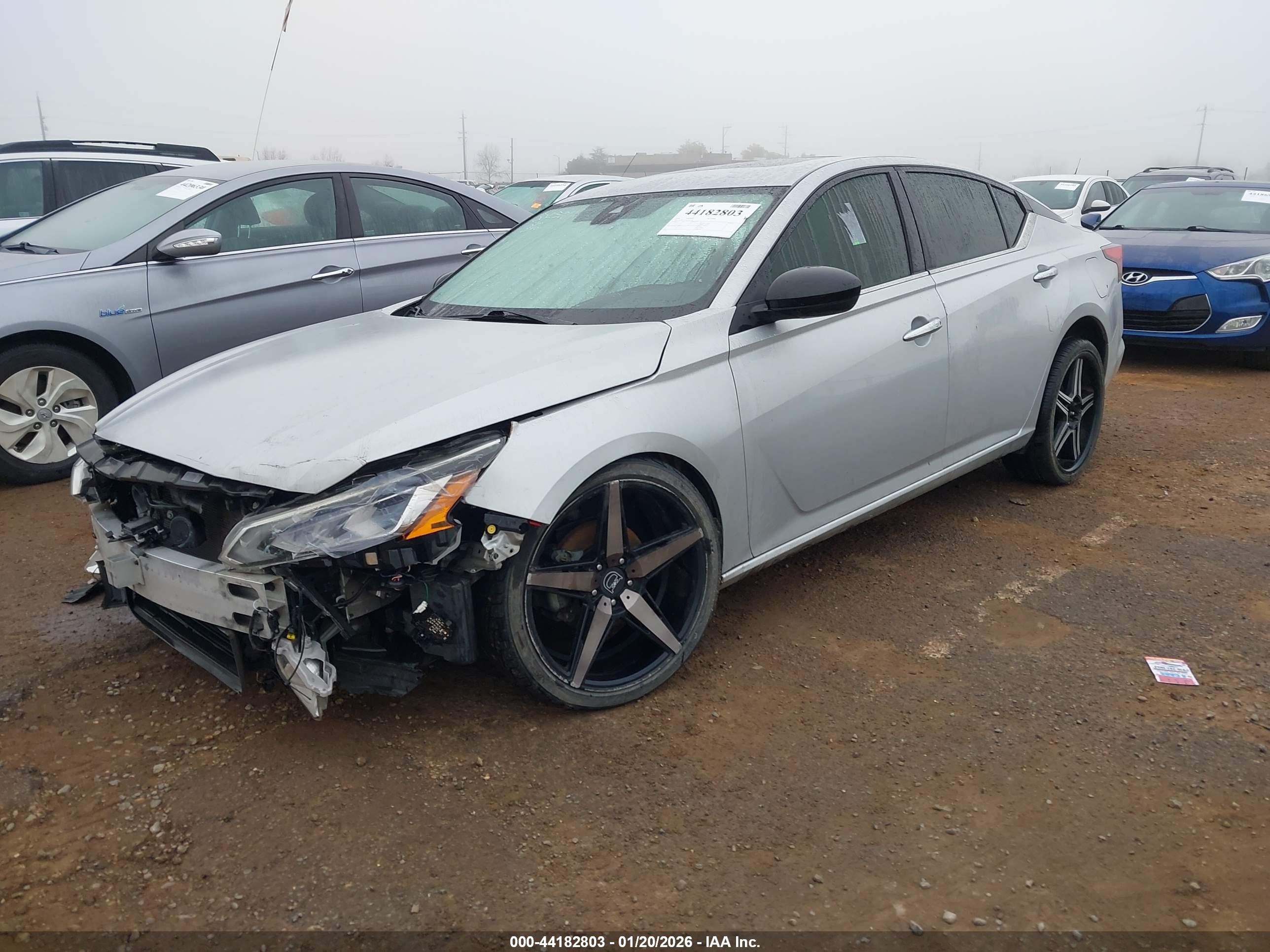 NISSAN ALTIMA image 2