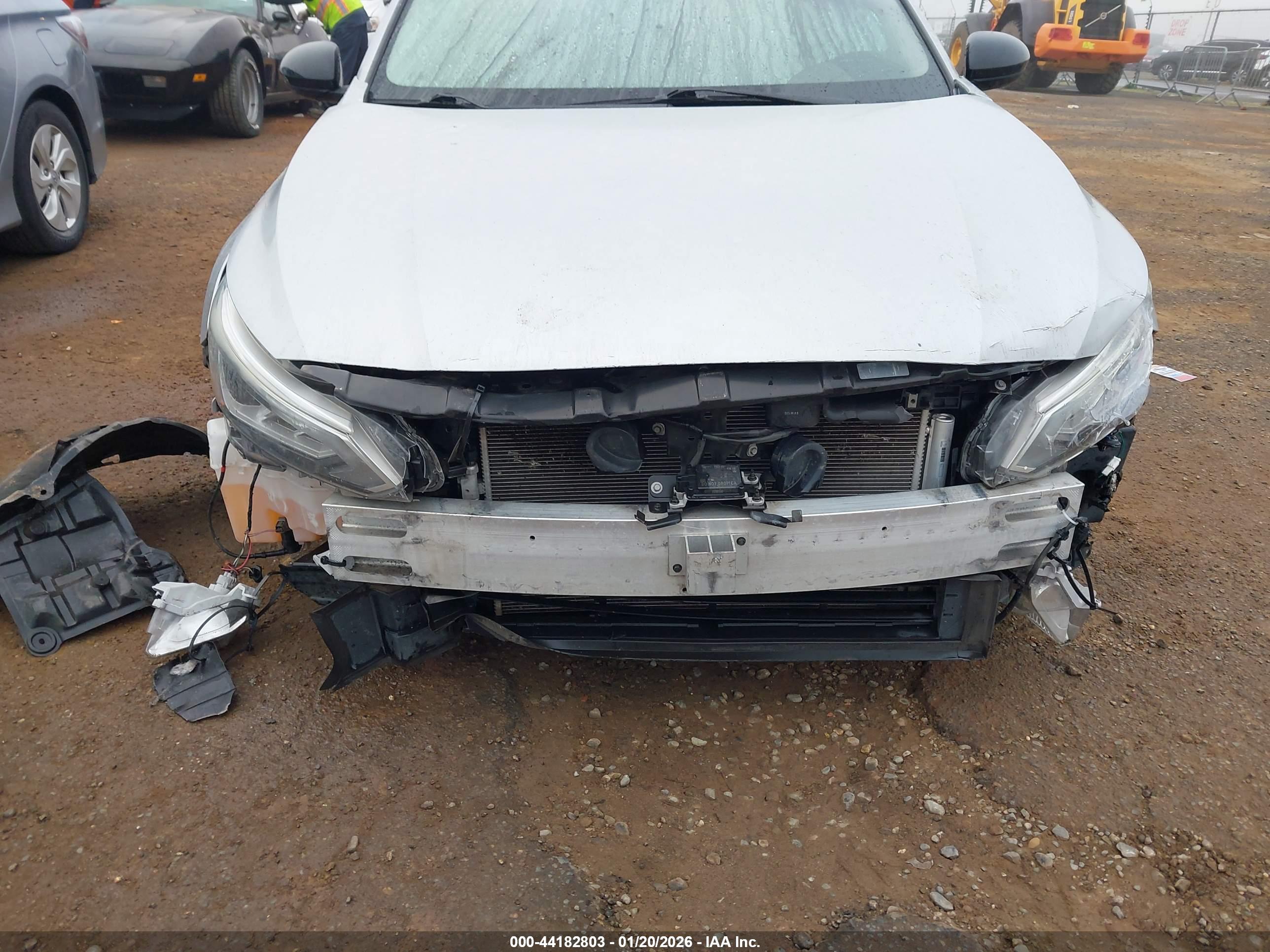 NISSAN ALTIMA image 6