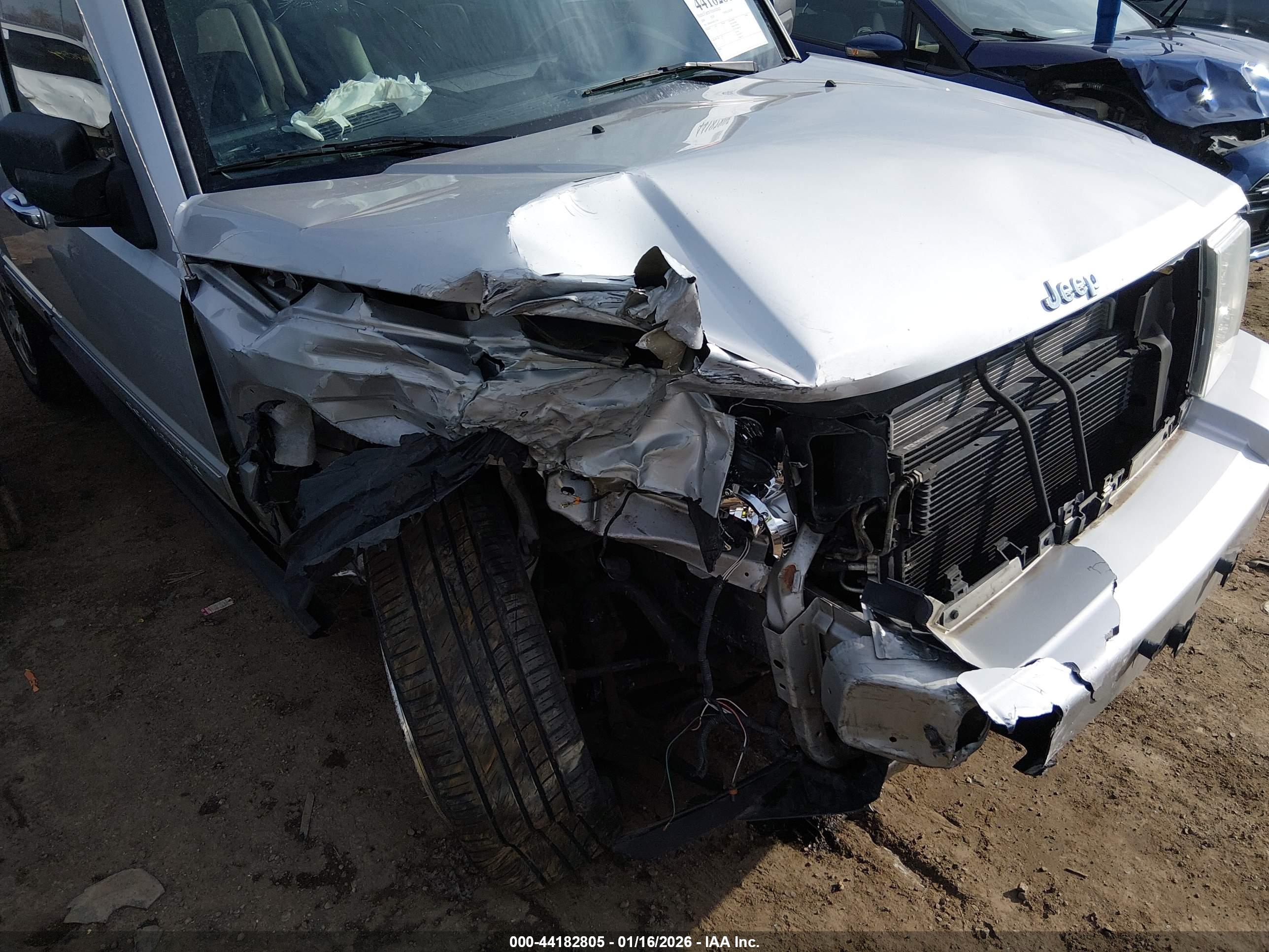 JEEP COMMANDER image 6