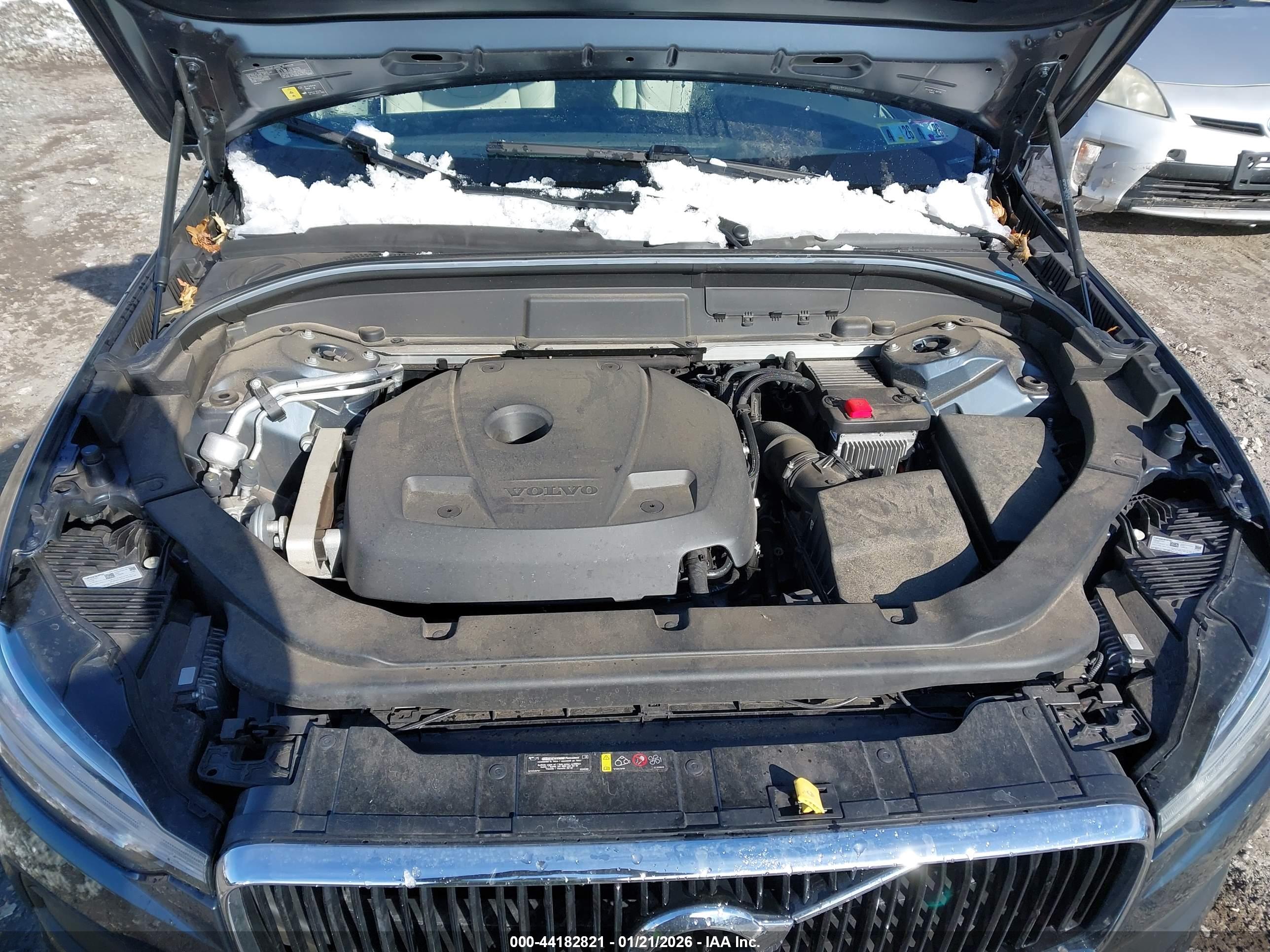 VOLVO XC60 image 10