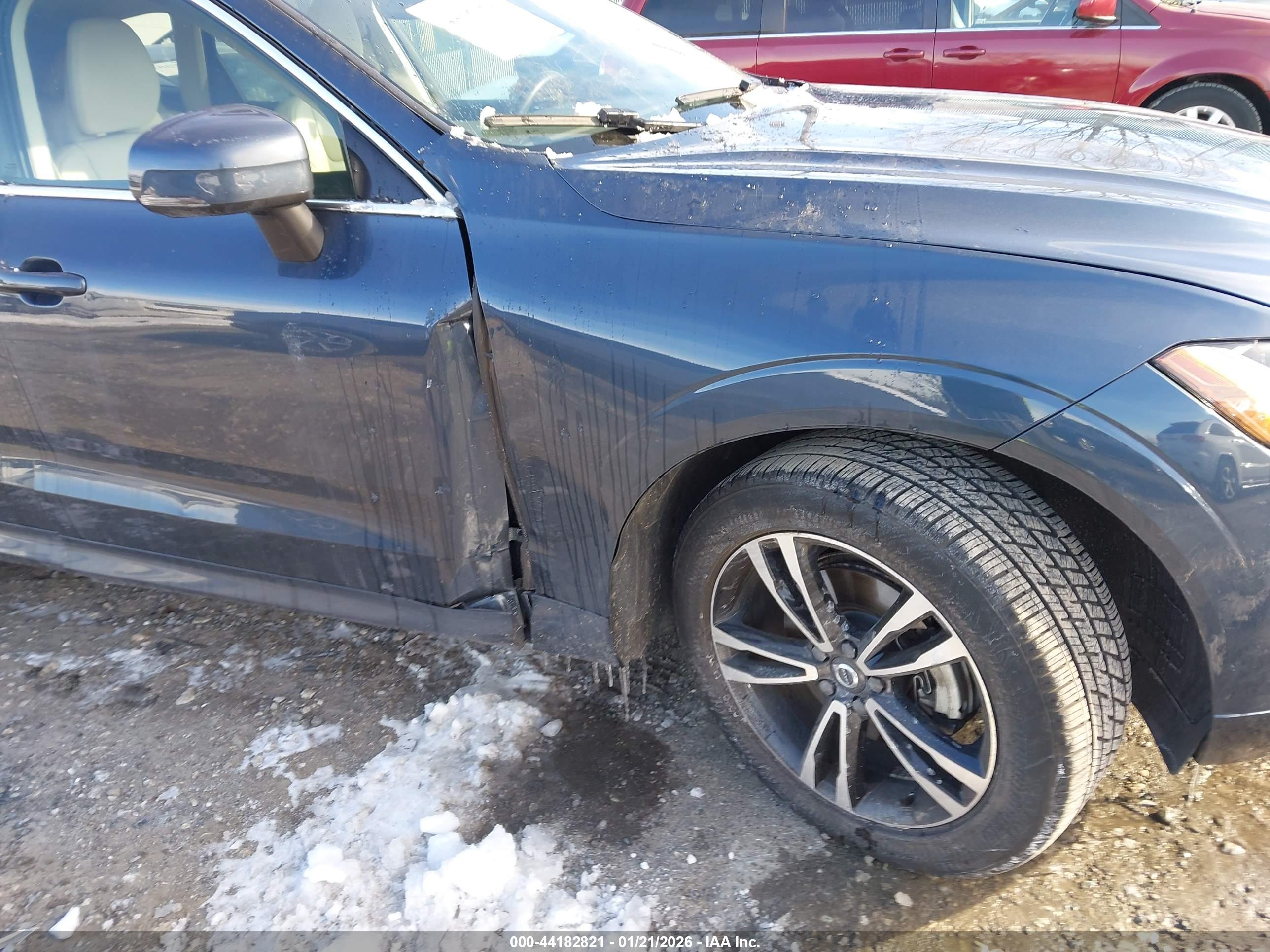 VOLVO XC60 image 6