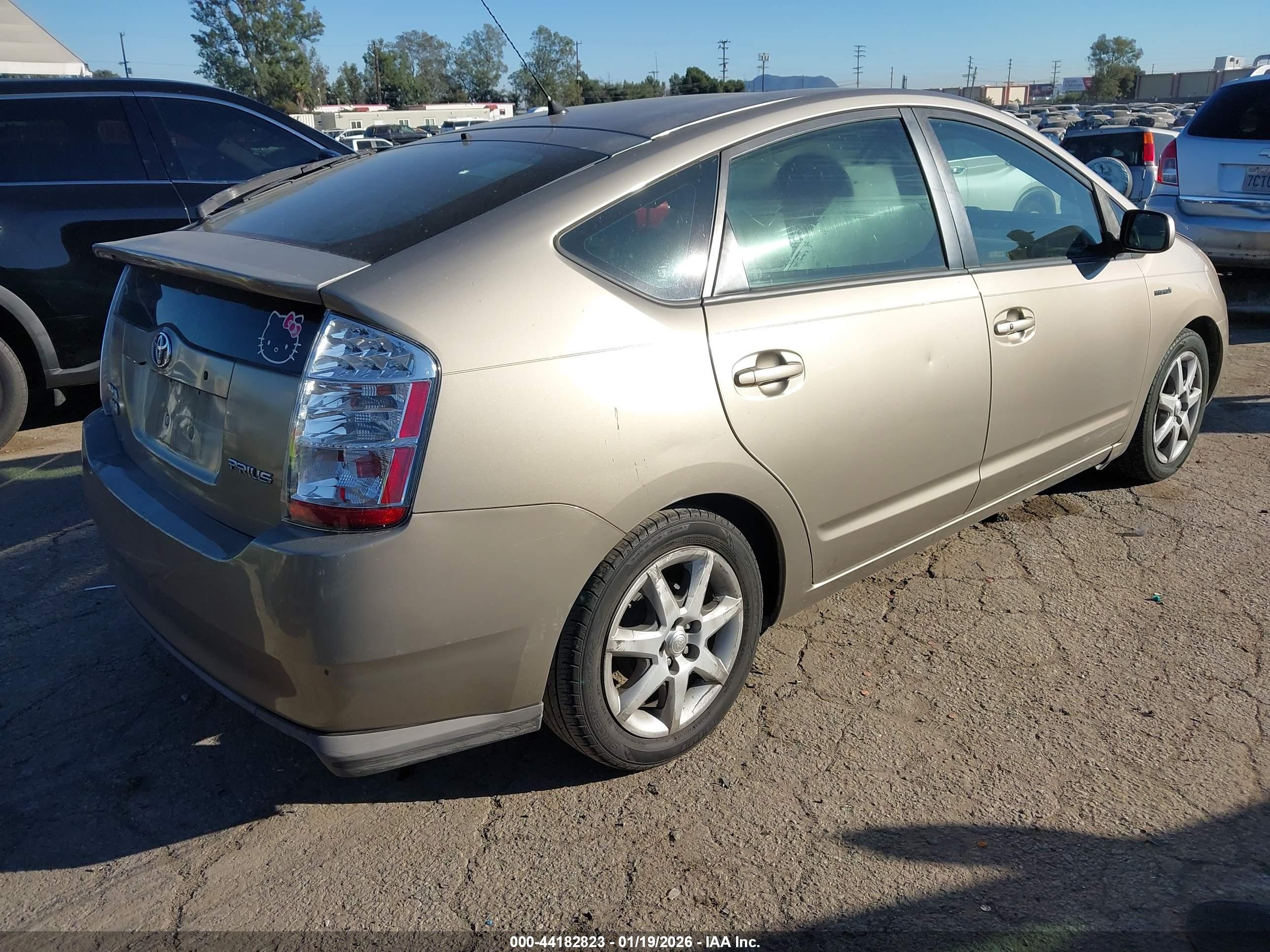 TOYOTA PRIUS image 4