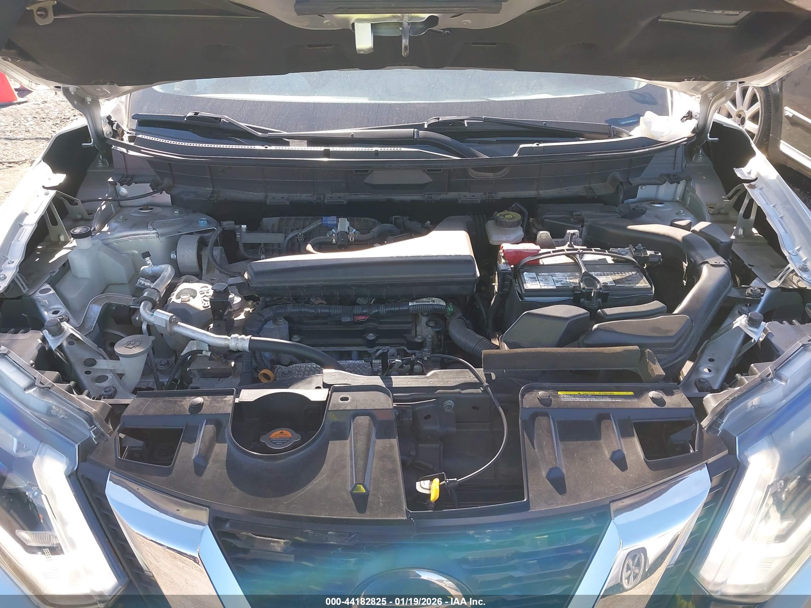 NISSAN ROGUE image 10