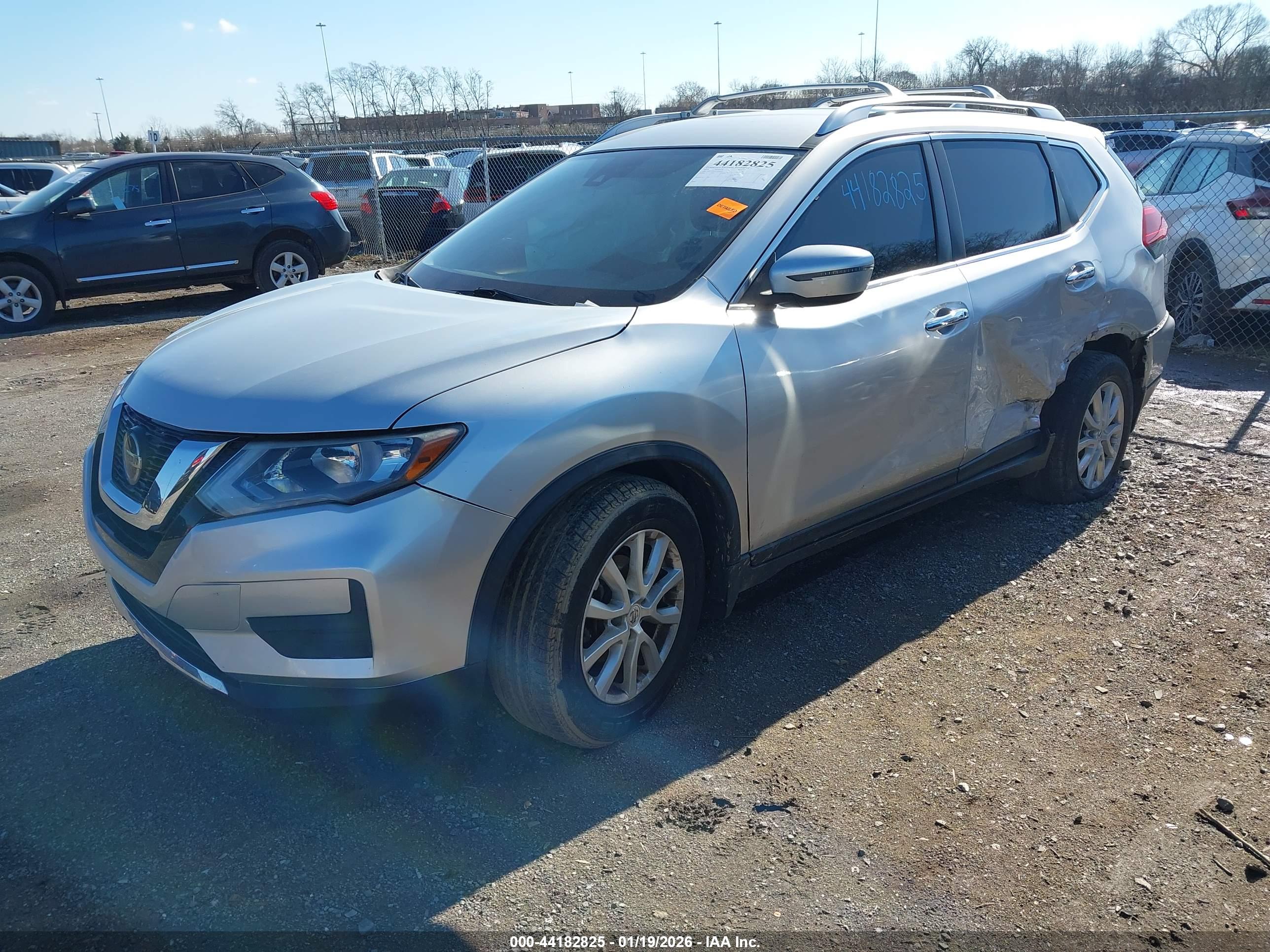 NISSAN ROGUE image 2