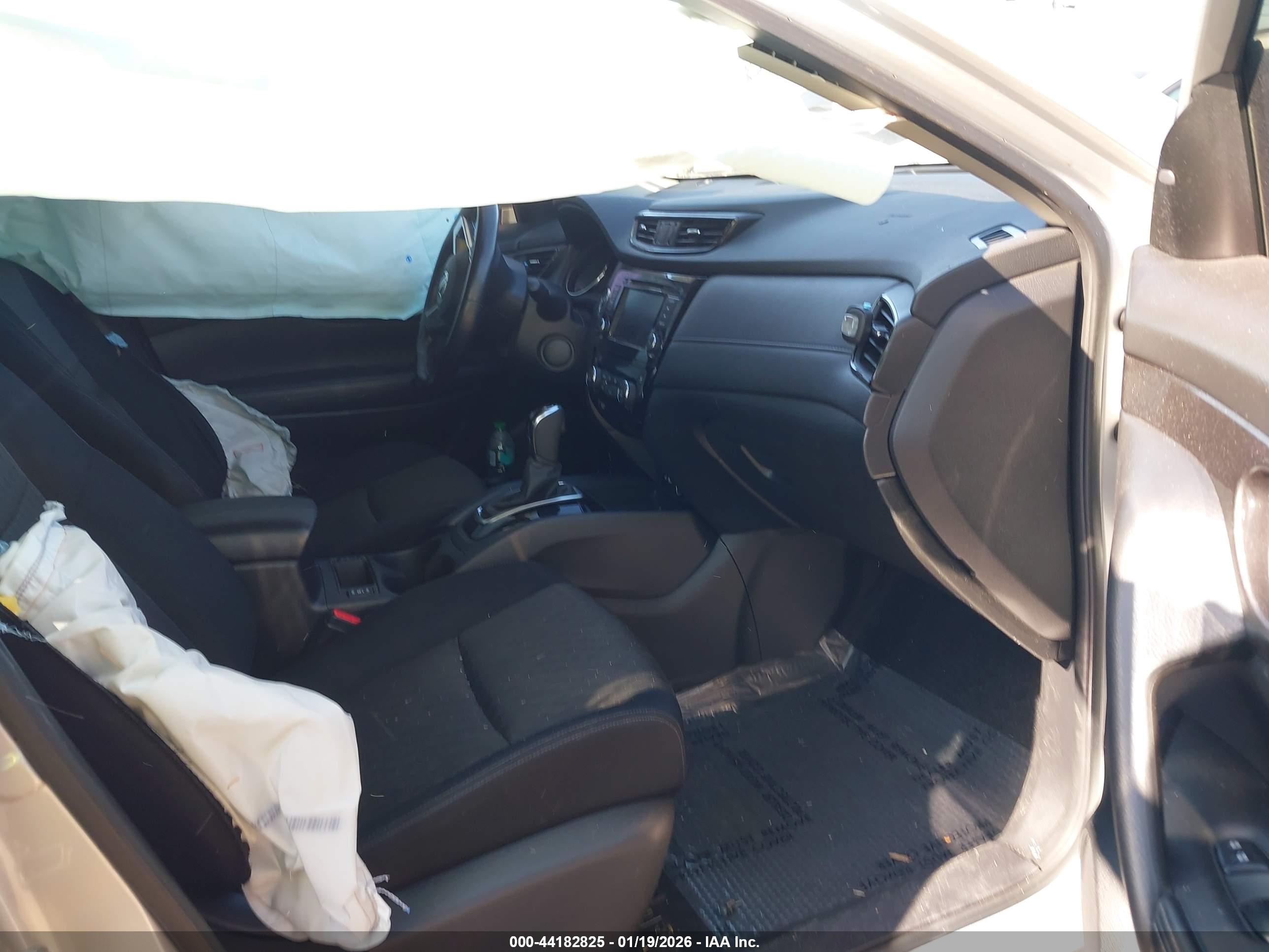 NISSAN ROGUE image 5