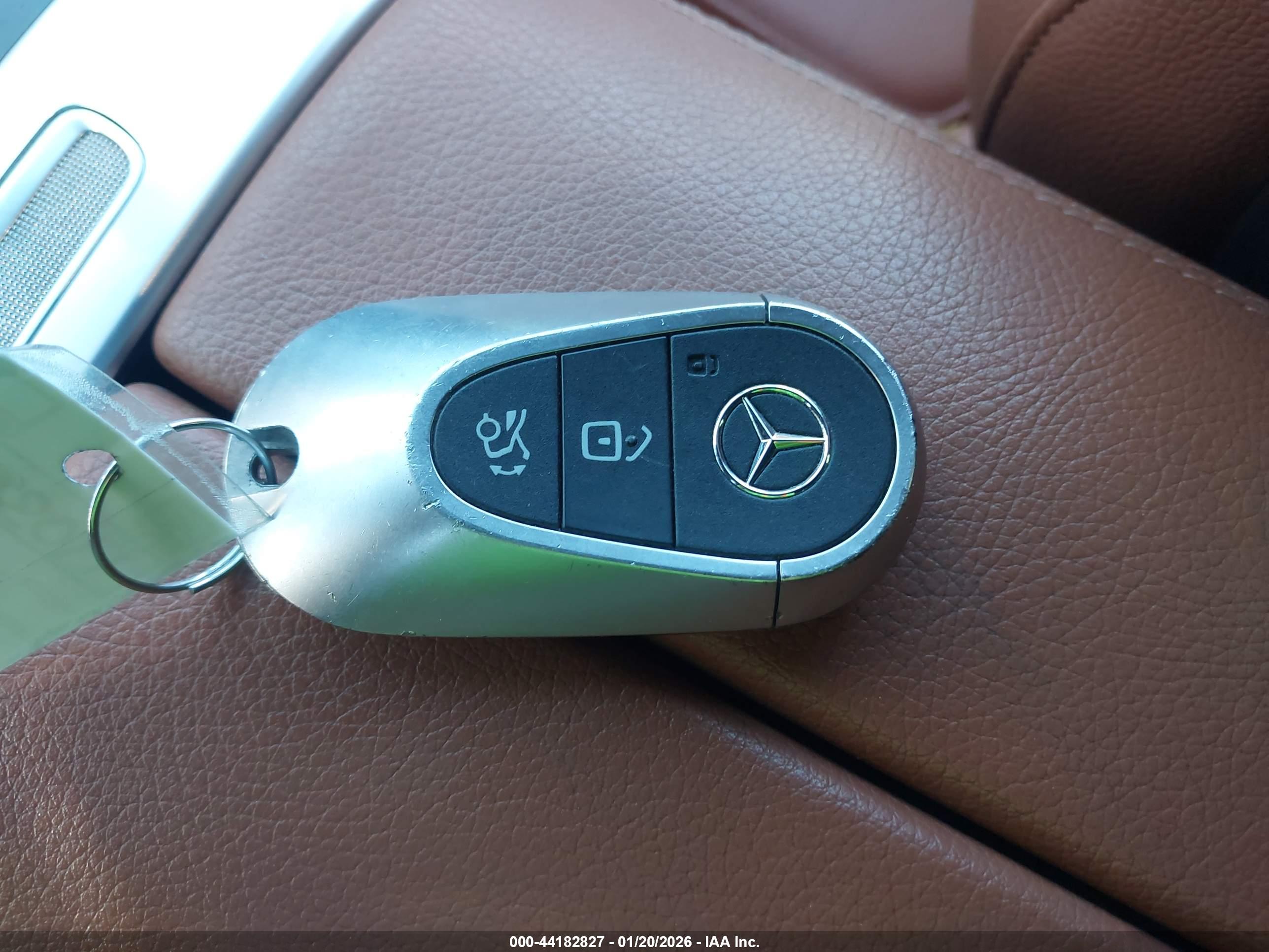 MERCEDES-BENZ C image 11