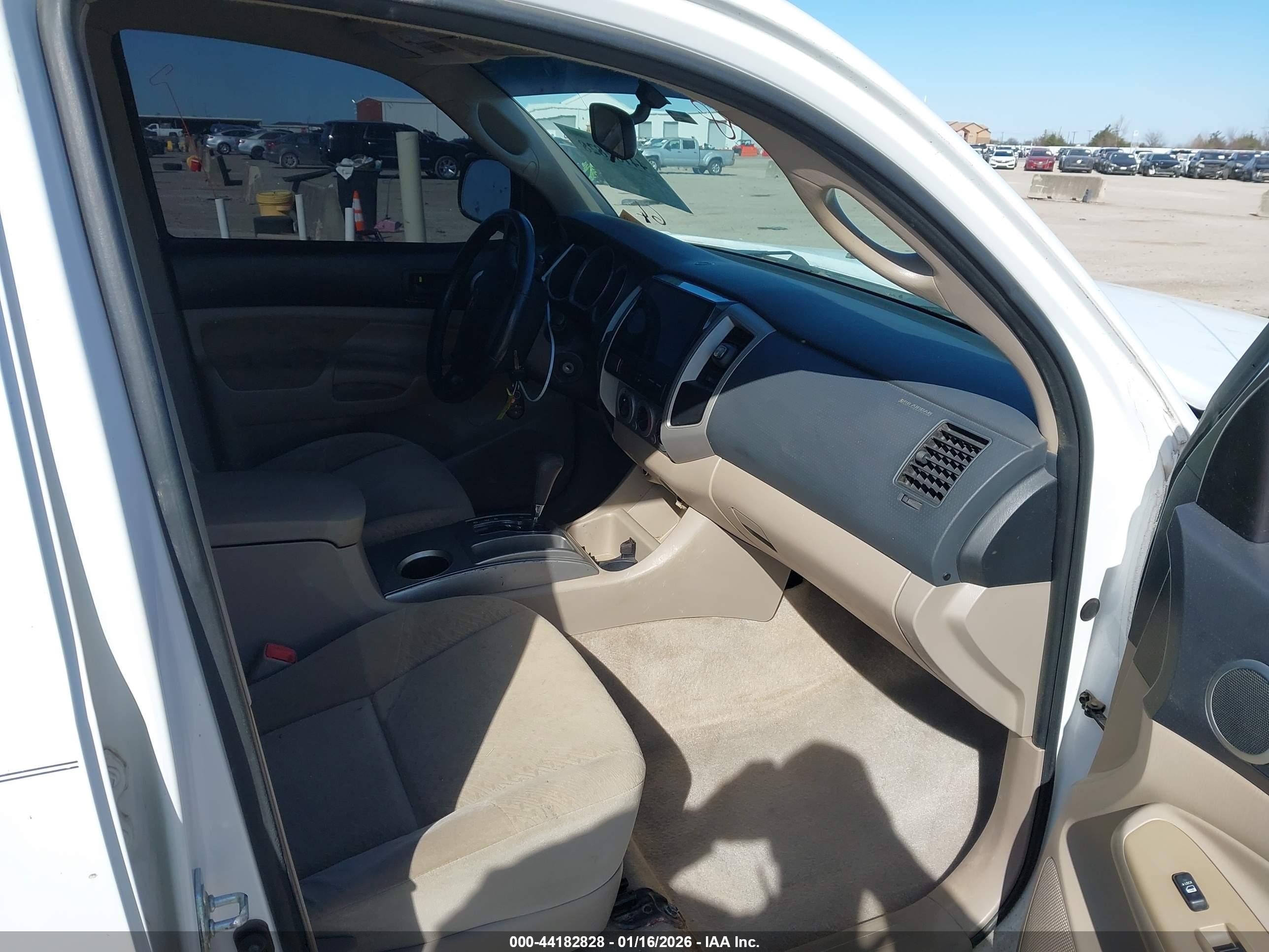 TOYOTA TACOMA image 5