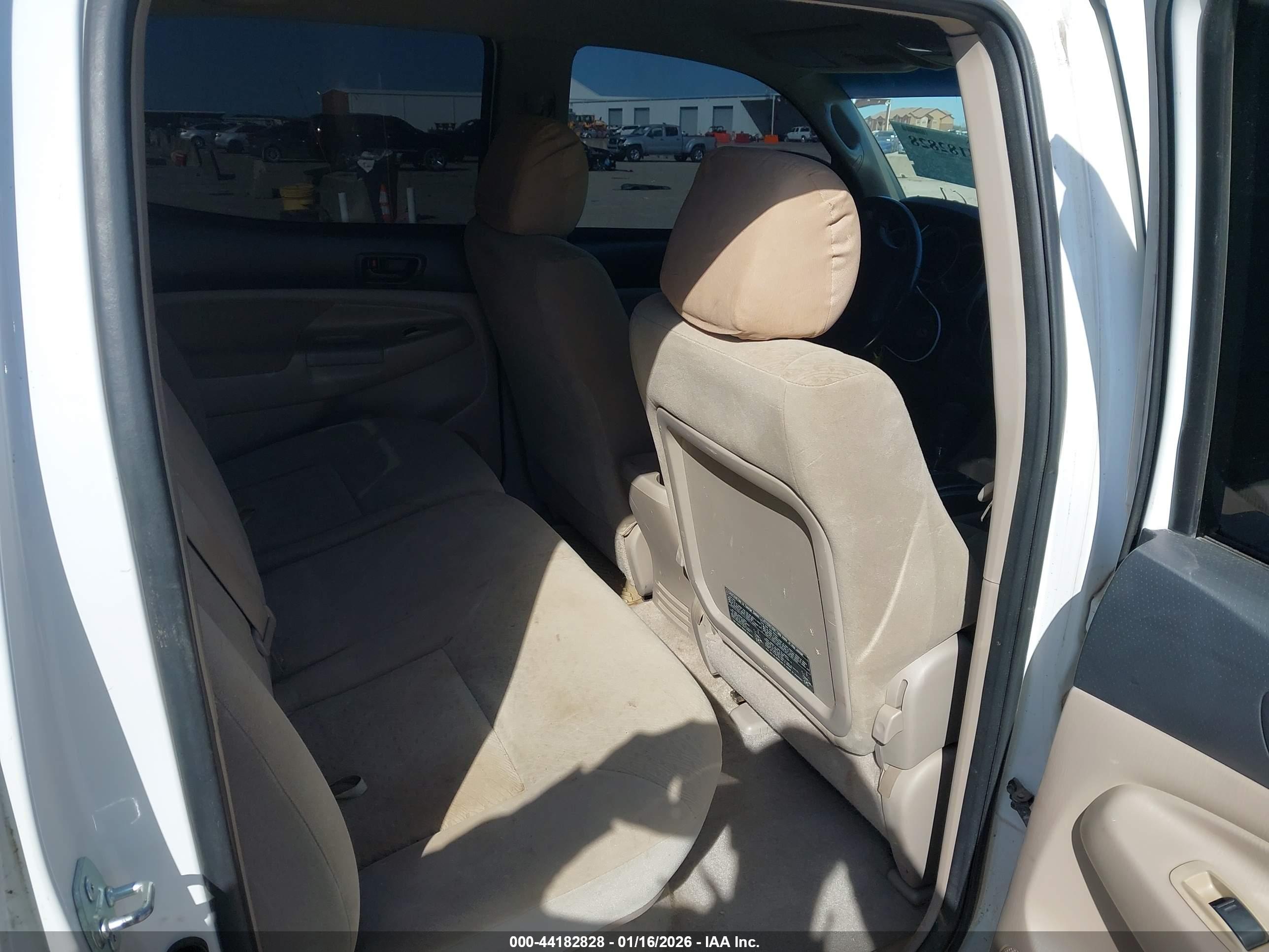 TOYOTA TACOMA image 8