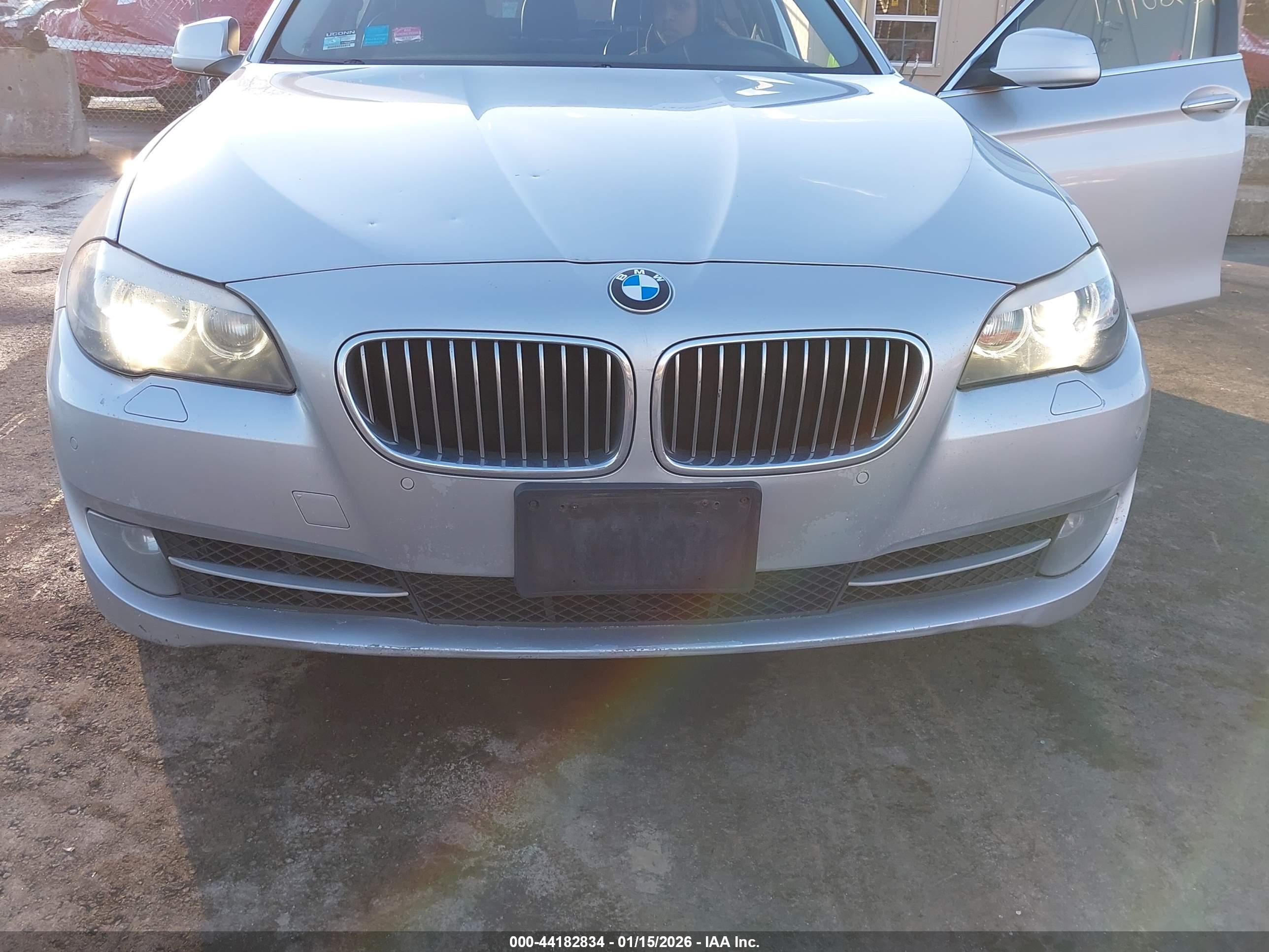 BMW 535I image 6