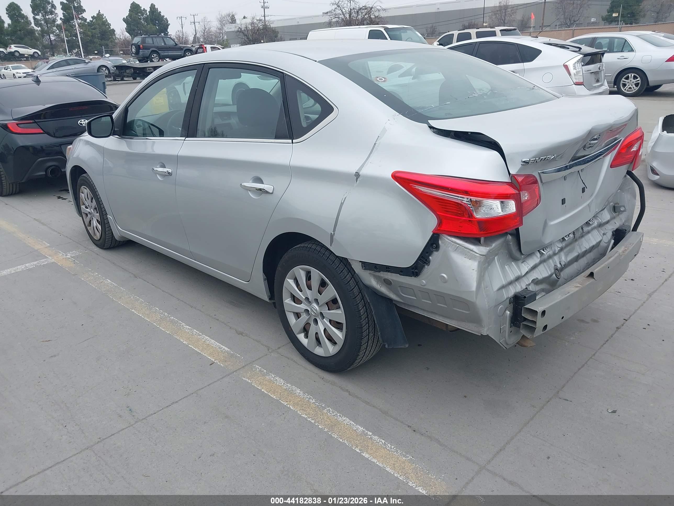 NISSAN SENTRA image 3