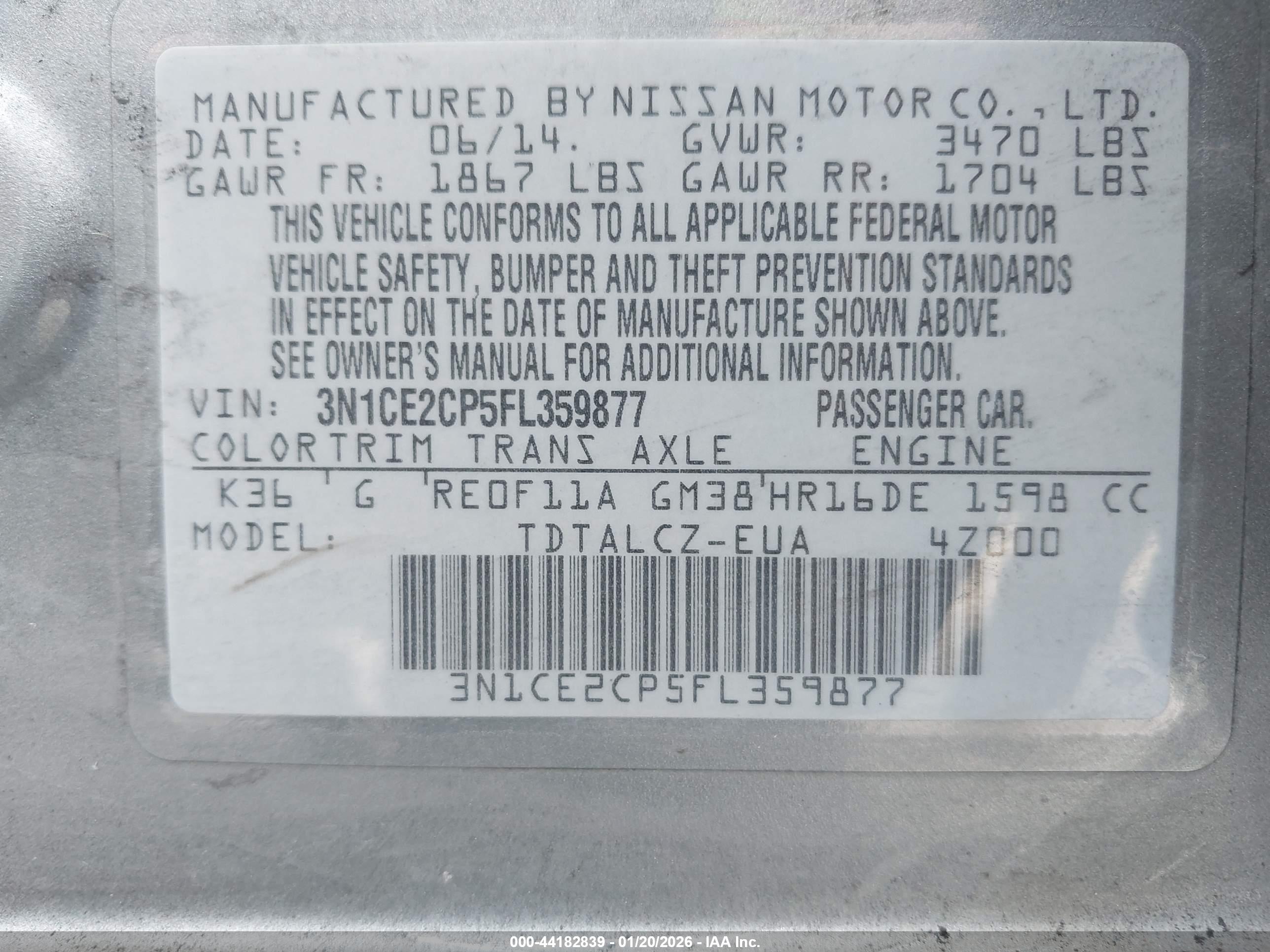 NISSAN VERSA image 9
