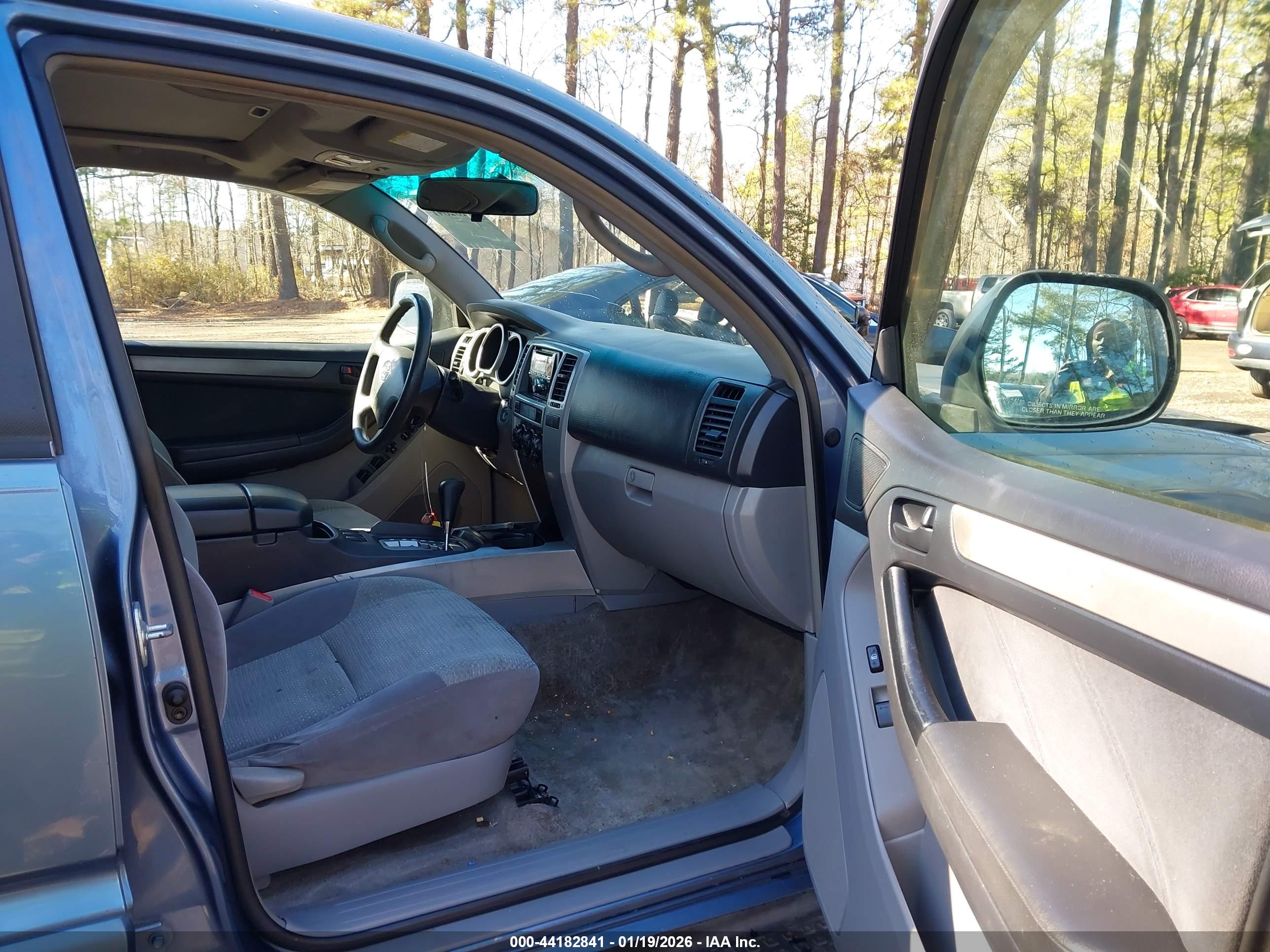 TOYOTA 4RUNNER image 5