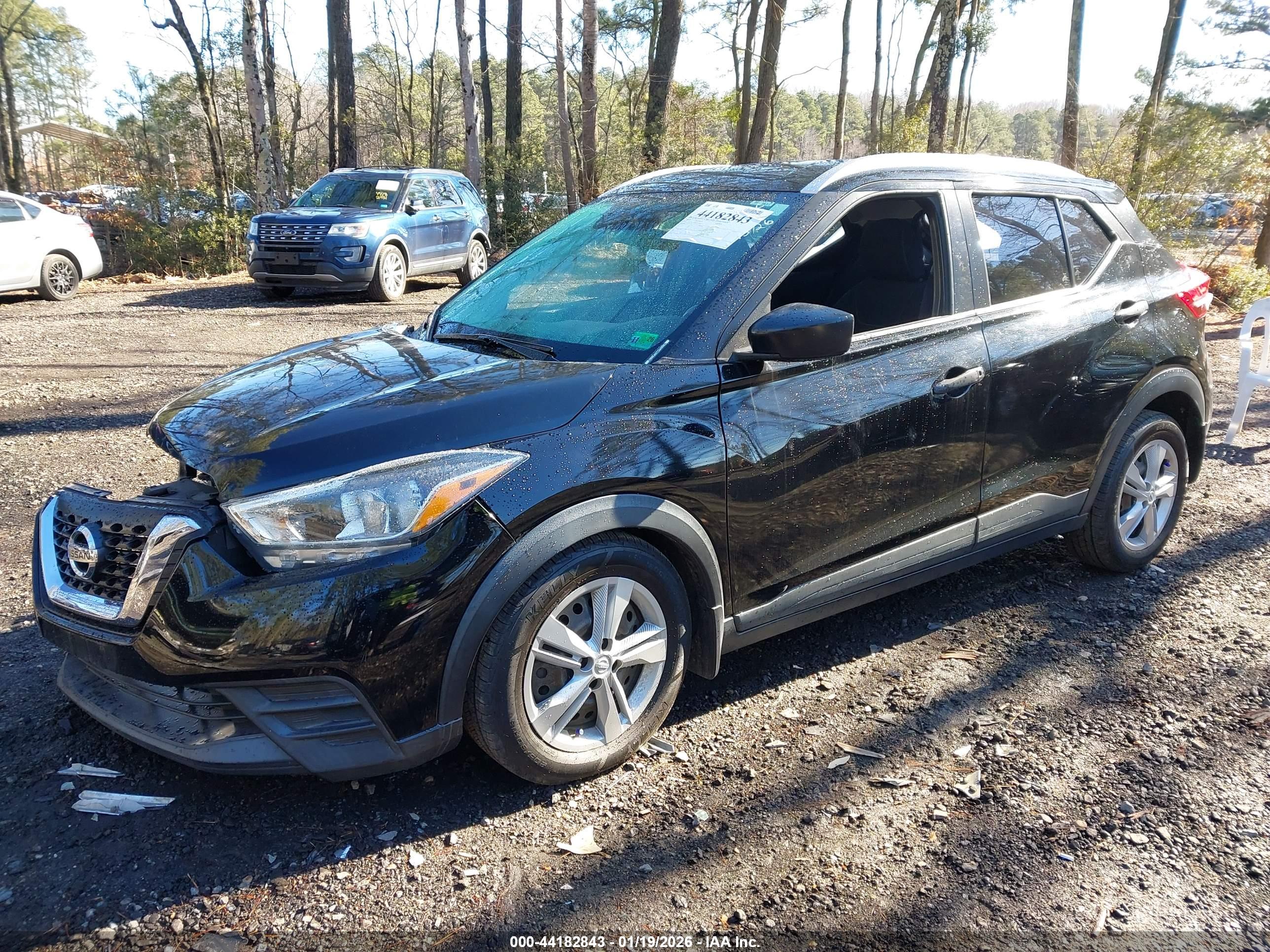 NISSAN KICKS image 2